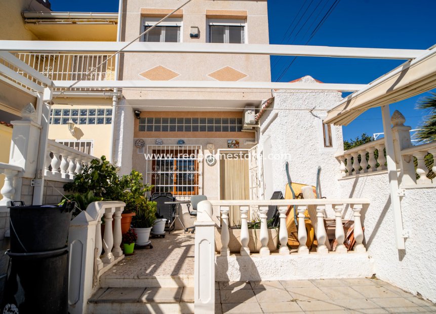 Resale - Town House -
Torrevieja