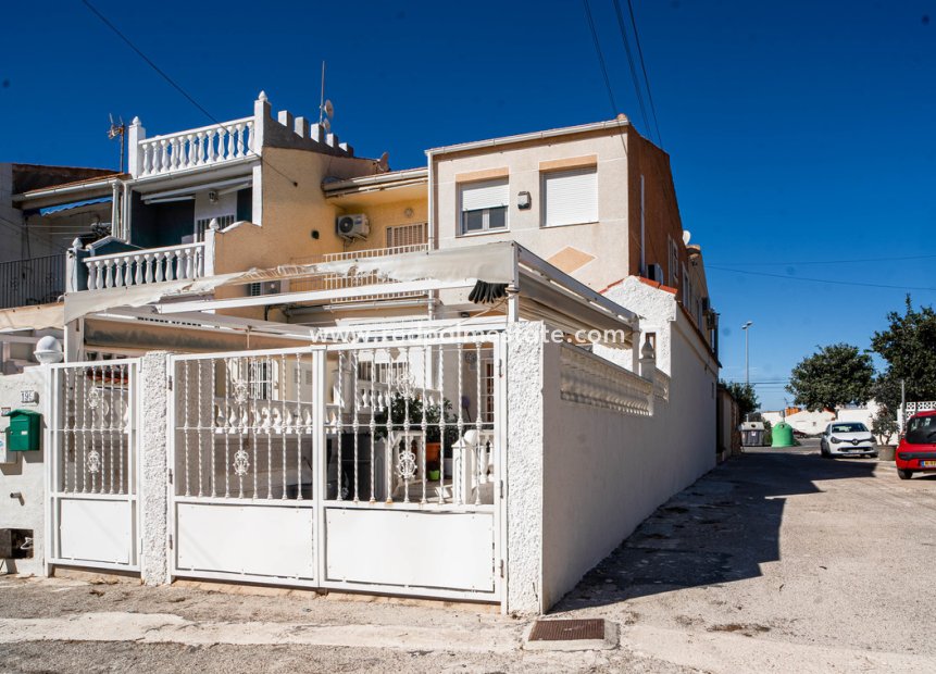 Resale - Town House -
Torrevieja