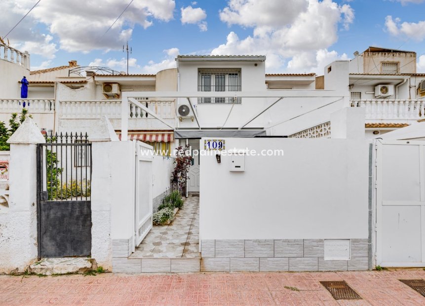Resale - Town House -
Torrevieja