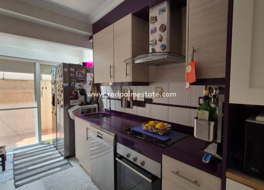 Resale - Town House -
Torrevieja