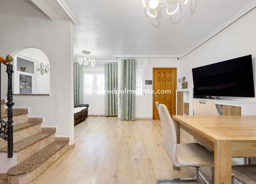 Resale - Town House -
Torrevieja