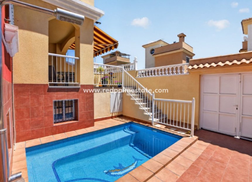 Resale - Town House -
Torrevieja