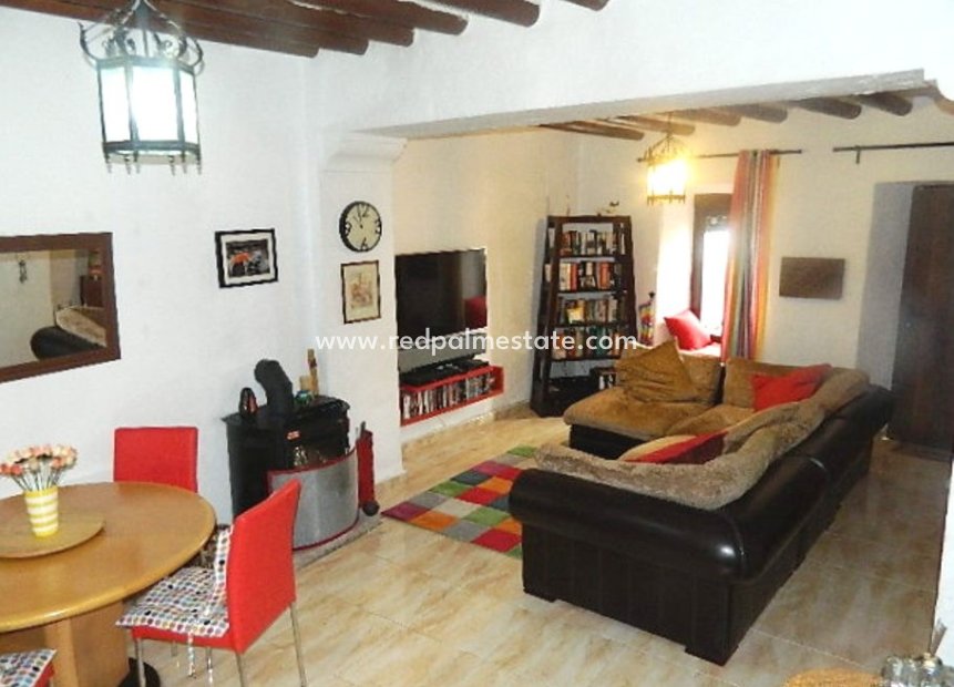 Resale - Townhouse -
Cuevas de San Marcos