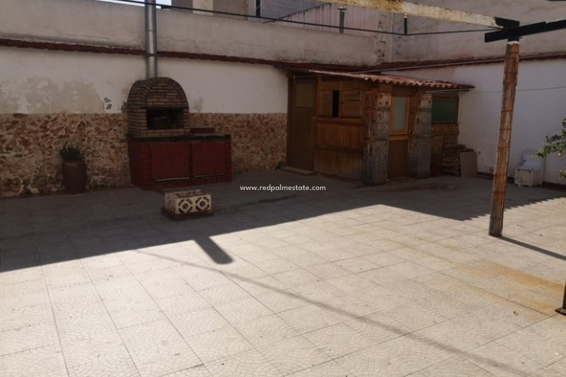 Resale - Townhouse -
Los Montesinos