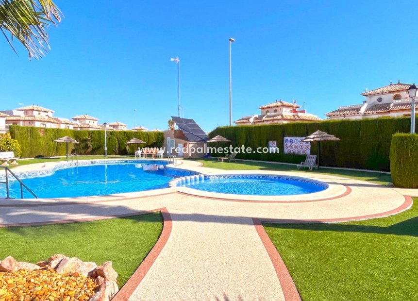 Resale - Townhouse -
Orihuela Costa - Lomas de Cabo Roig