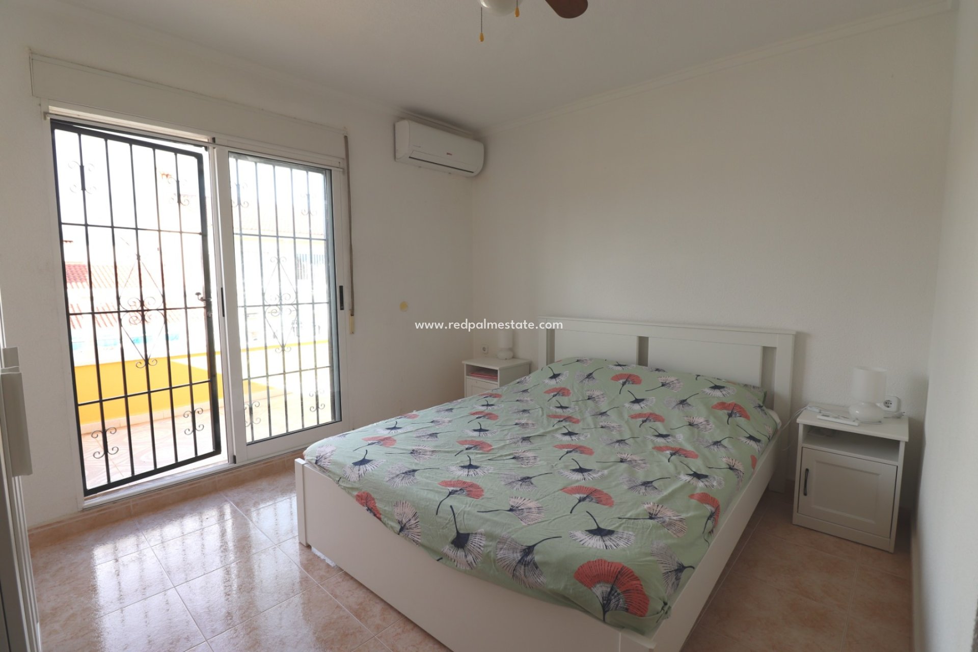 Resale - Townhouse -
Torrevieja