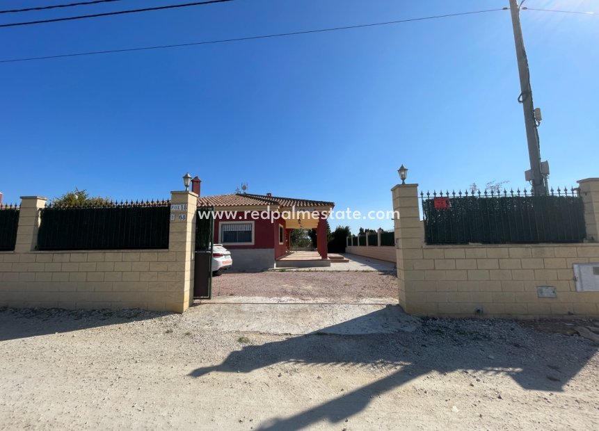 Resale - Villa -
Albatera - Inland