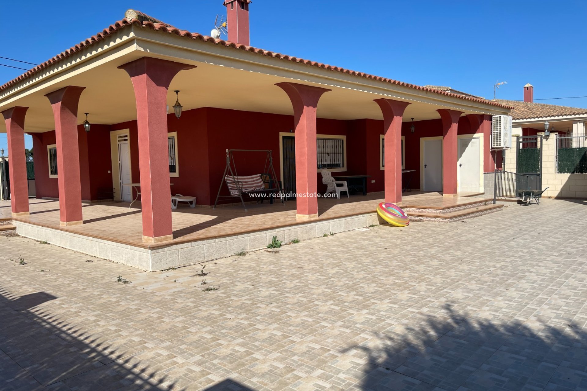Resale - Villa -
Albatera - Inland