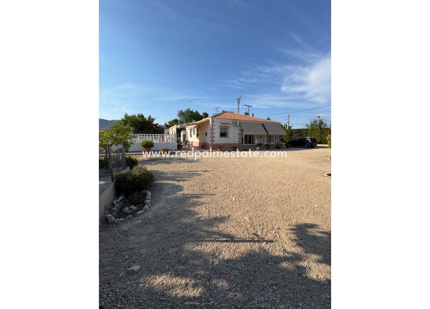 Resale - Villa -
Albatera - Partida Lomas