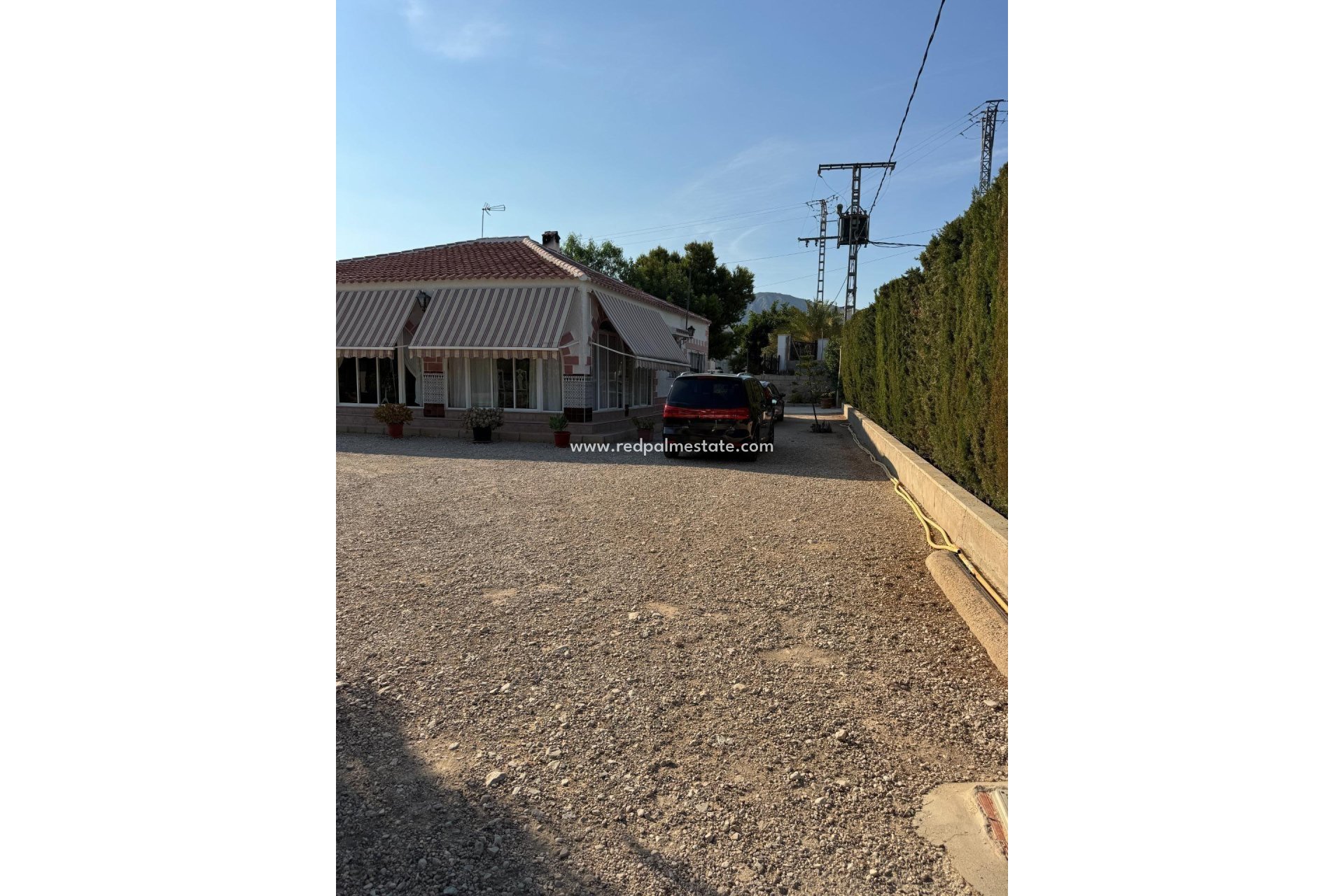 Resale - Villa -
Albatera - Partida Lomas