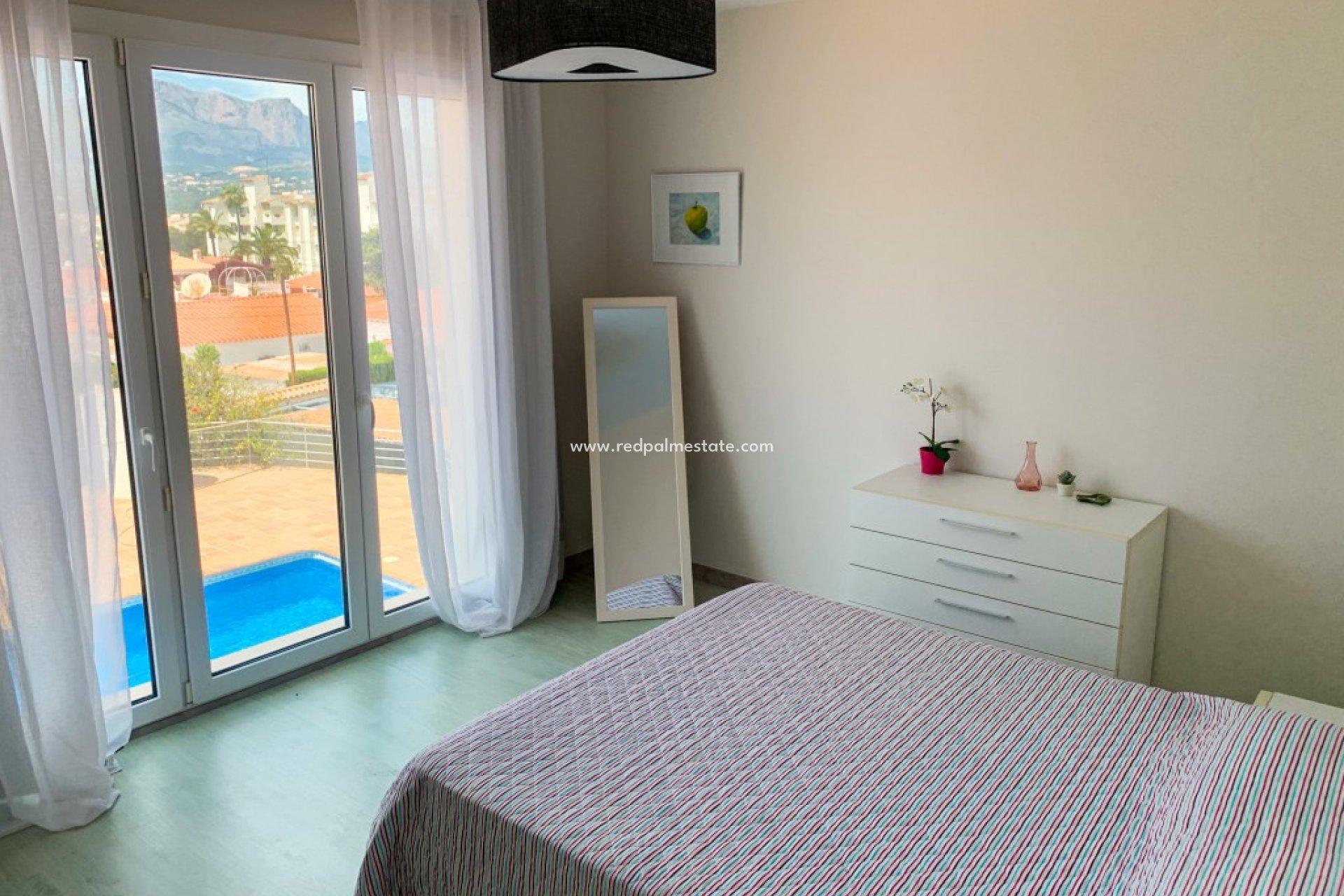 Resale - Villa -
Albir