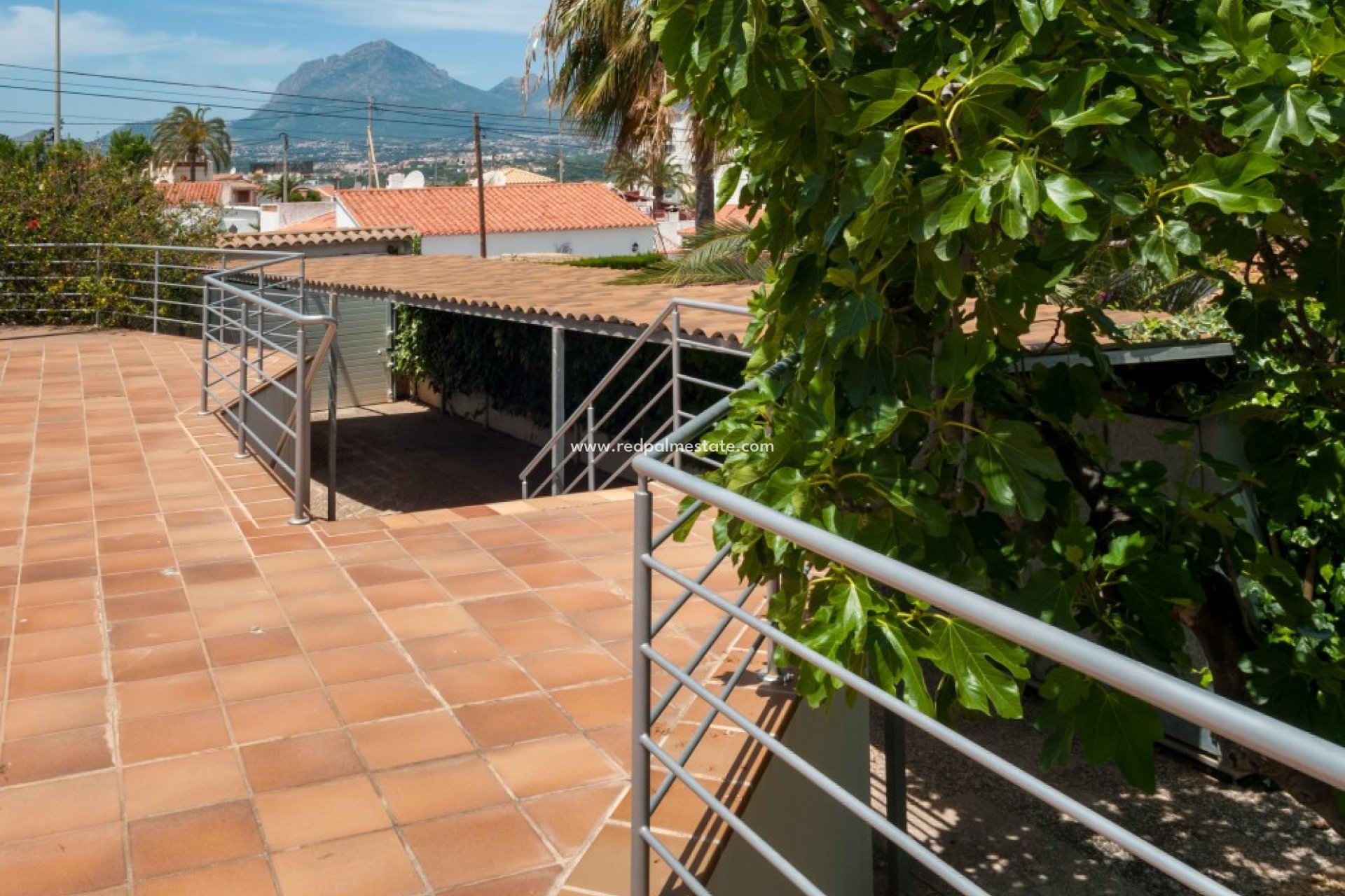 Resale - Villa -
Albir