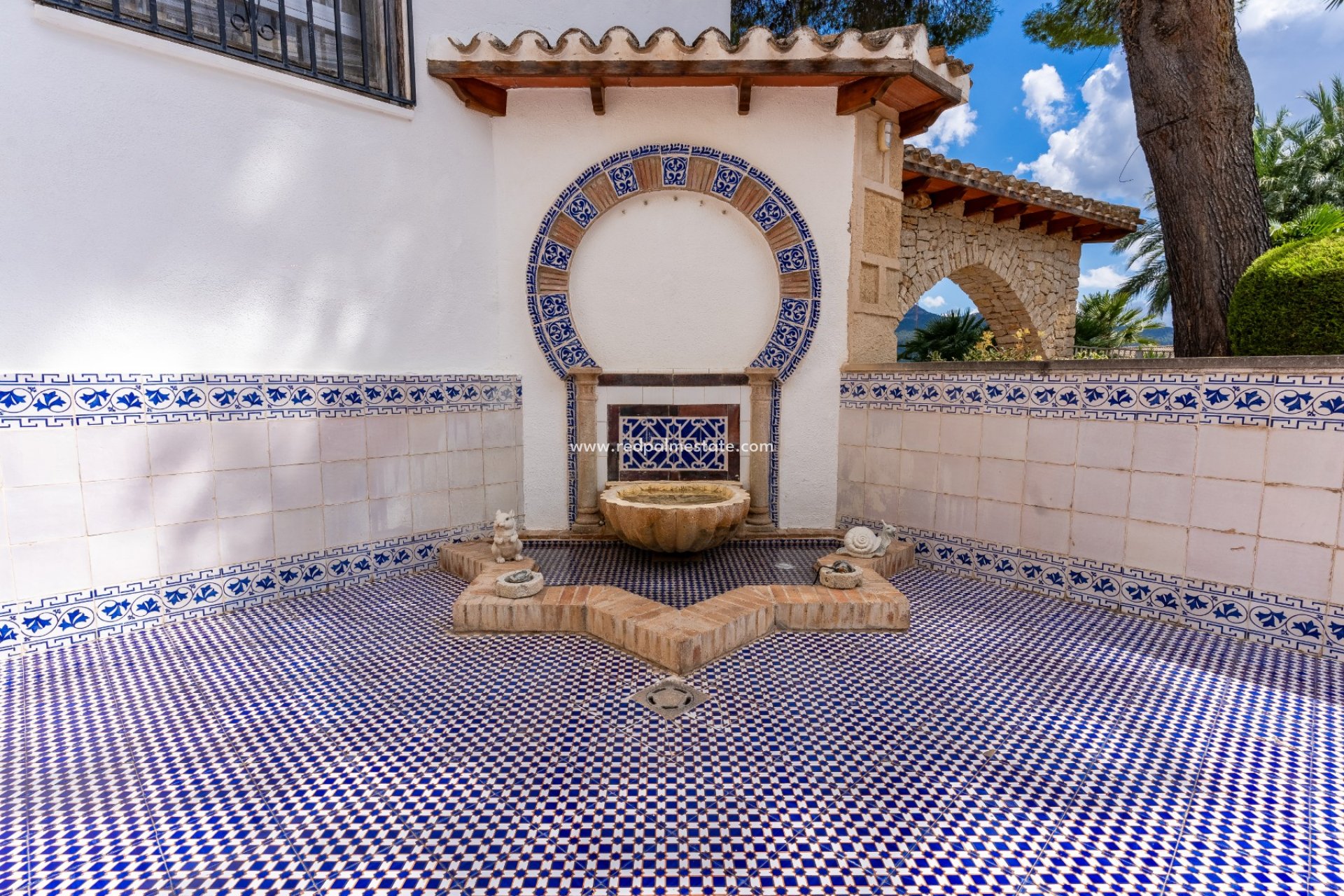 Resale - Villa -
Alcoy - Inland