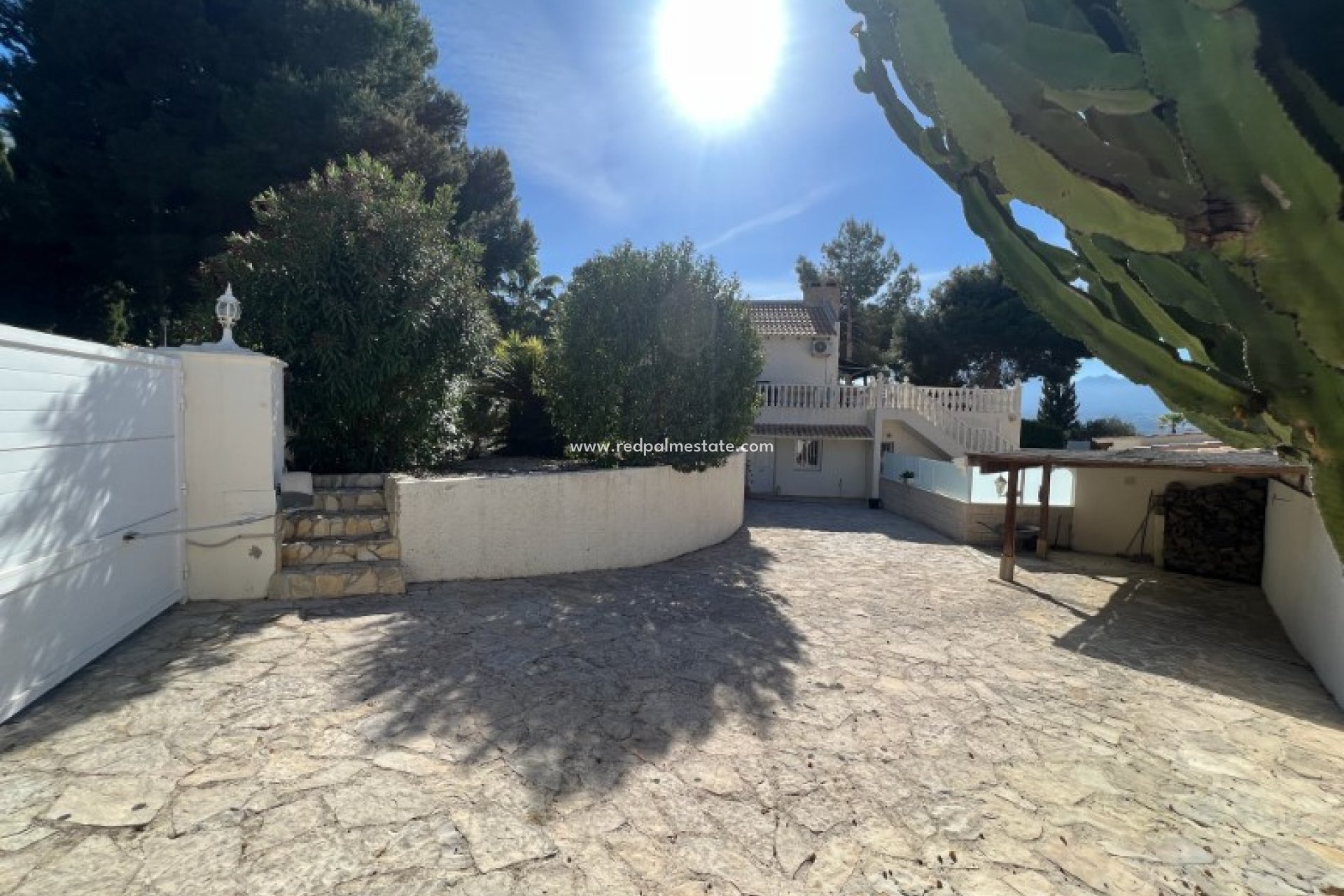 Resale - Villa -
Alfas del Pí - Costa Blanca