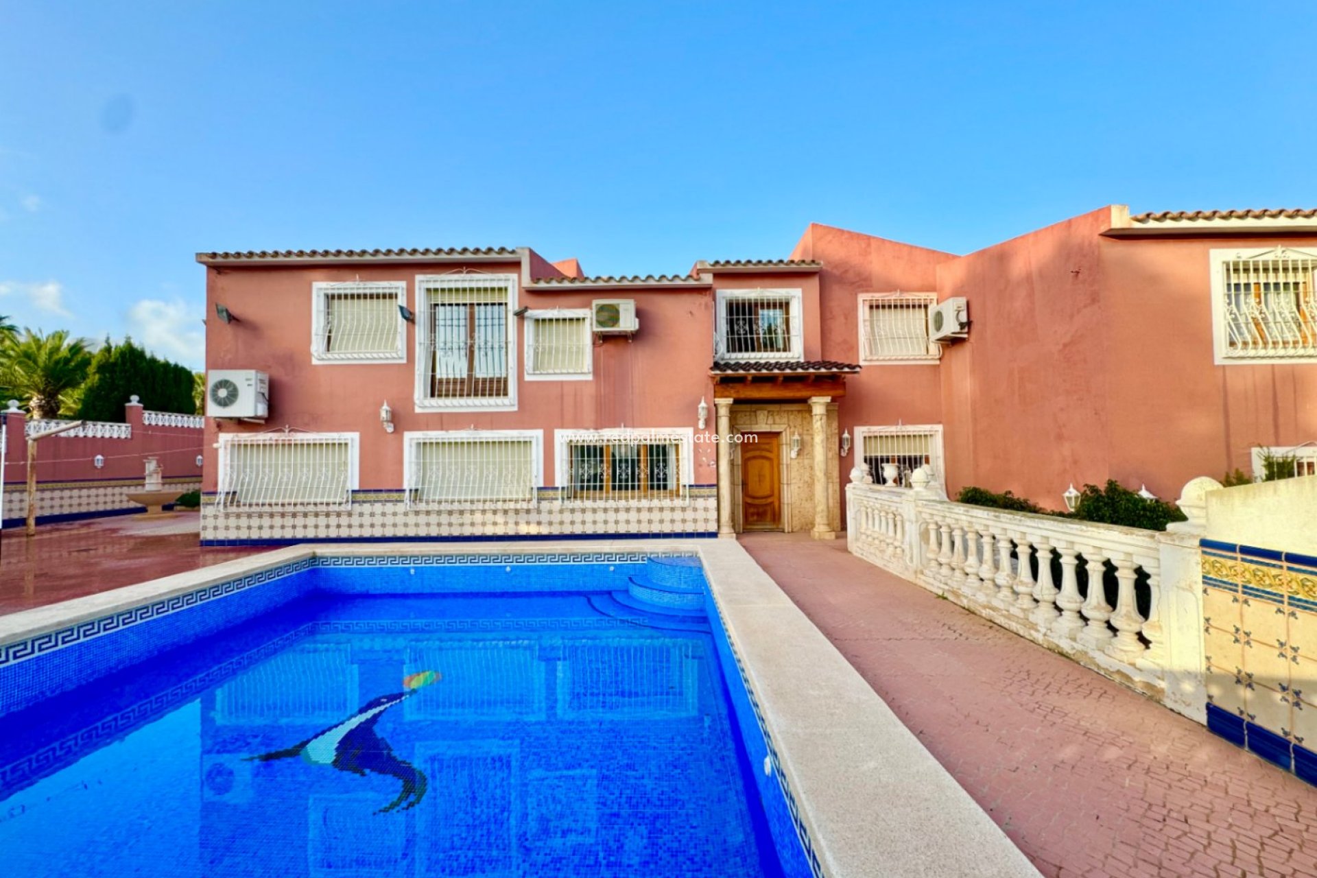 Resale - Villa -
Alfas del Pí - Costa Blanca