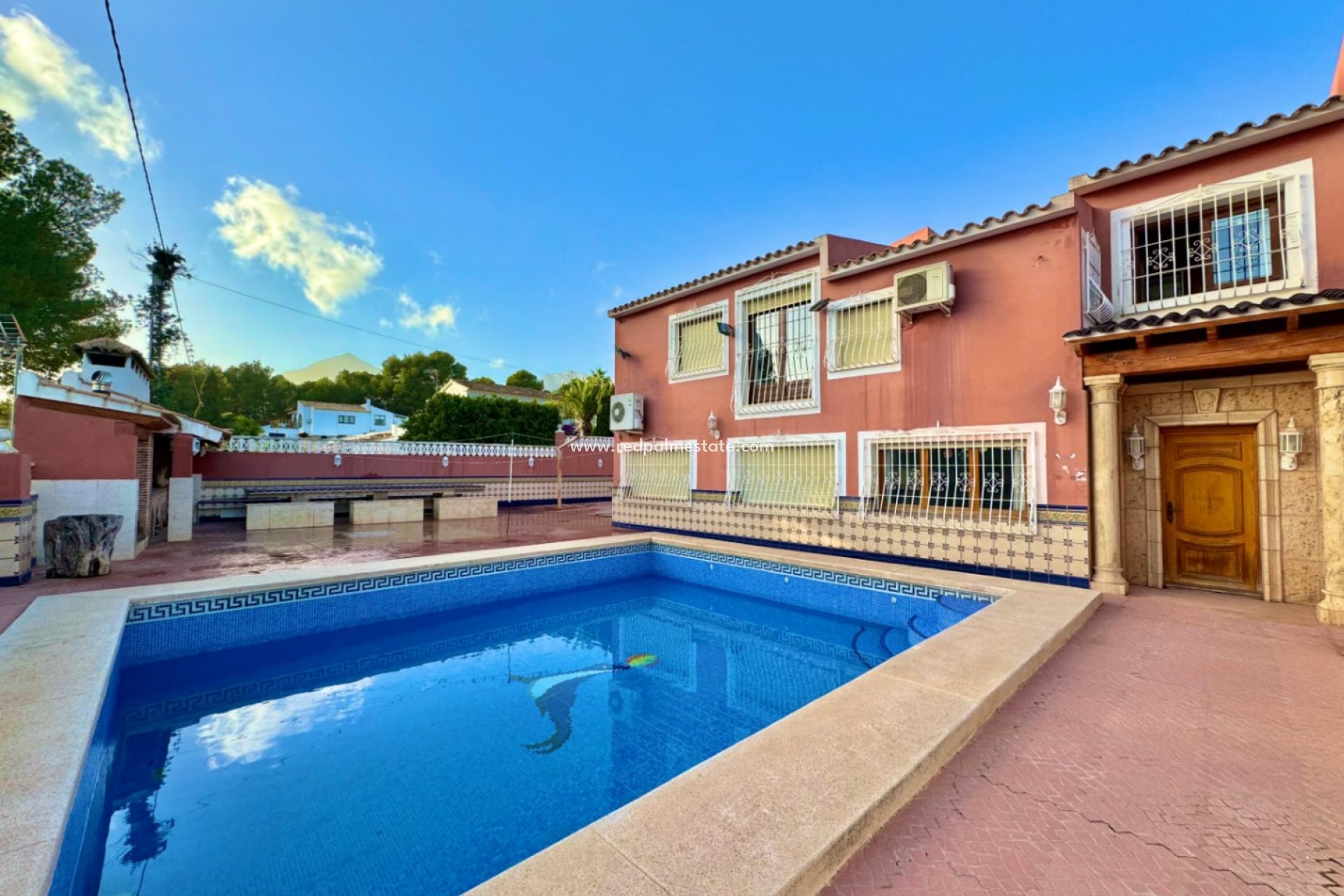 Resale - Villa -
Alfas del Pí - Costa Blanca