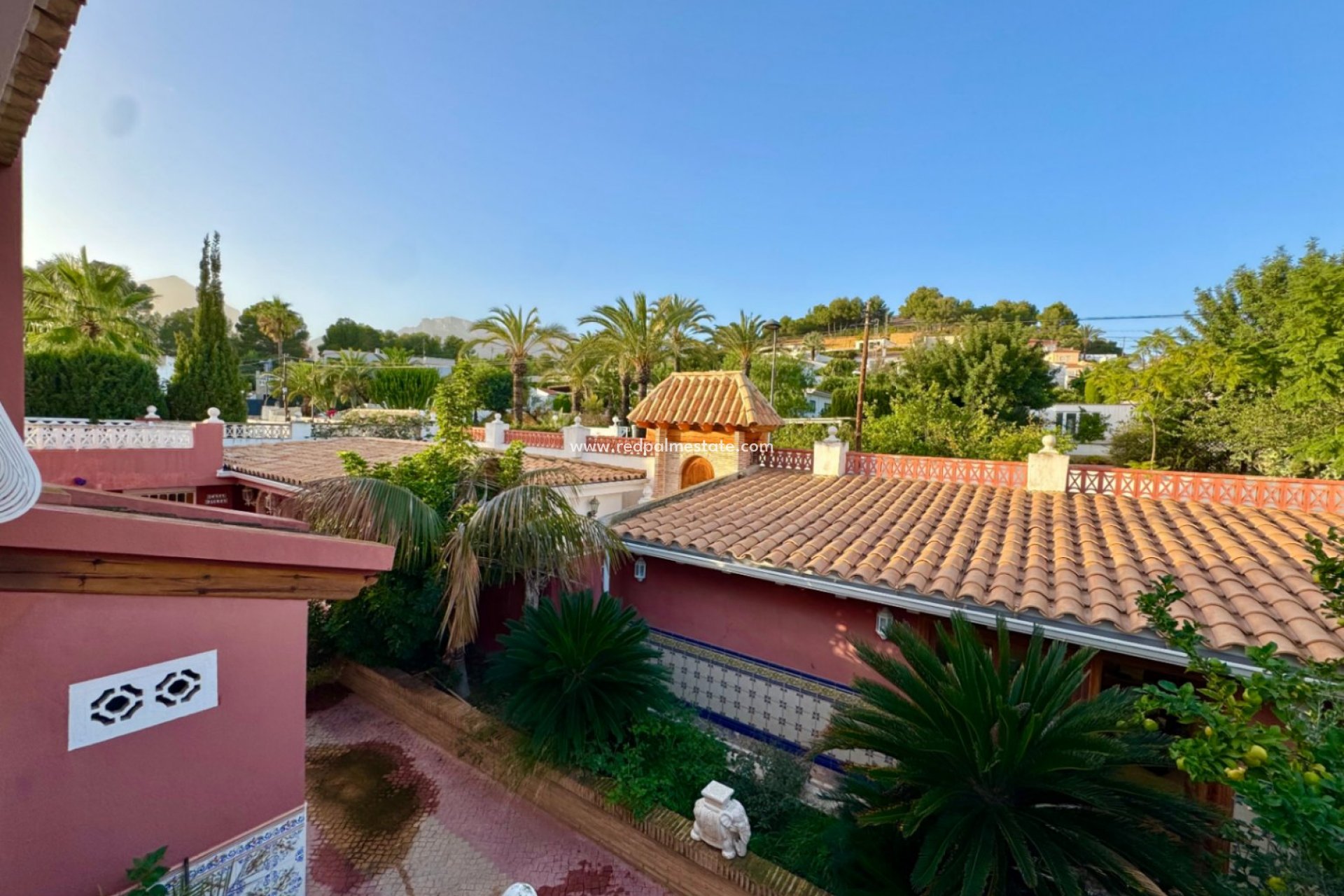 Resale - Villa -
Alfas del Pí - Costa Blanca