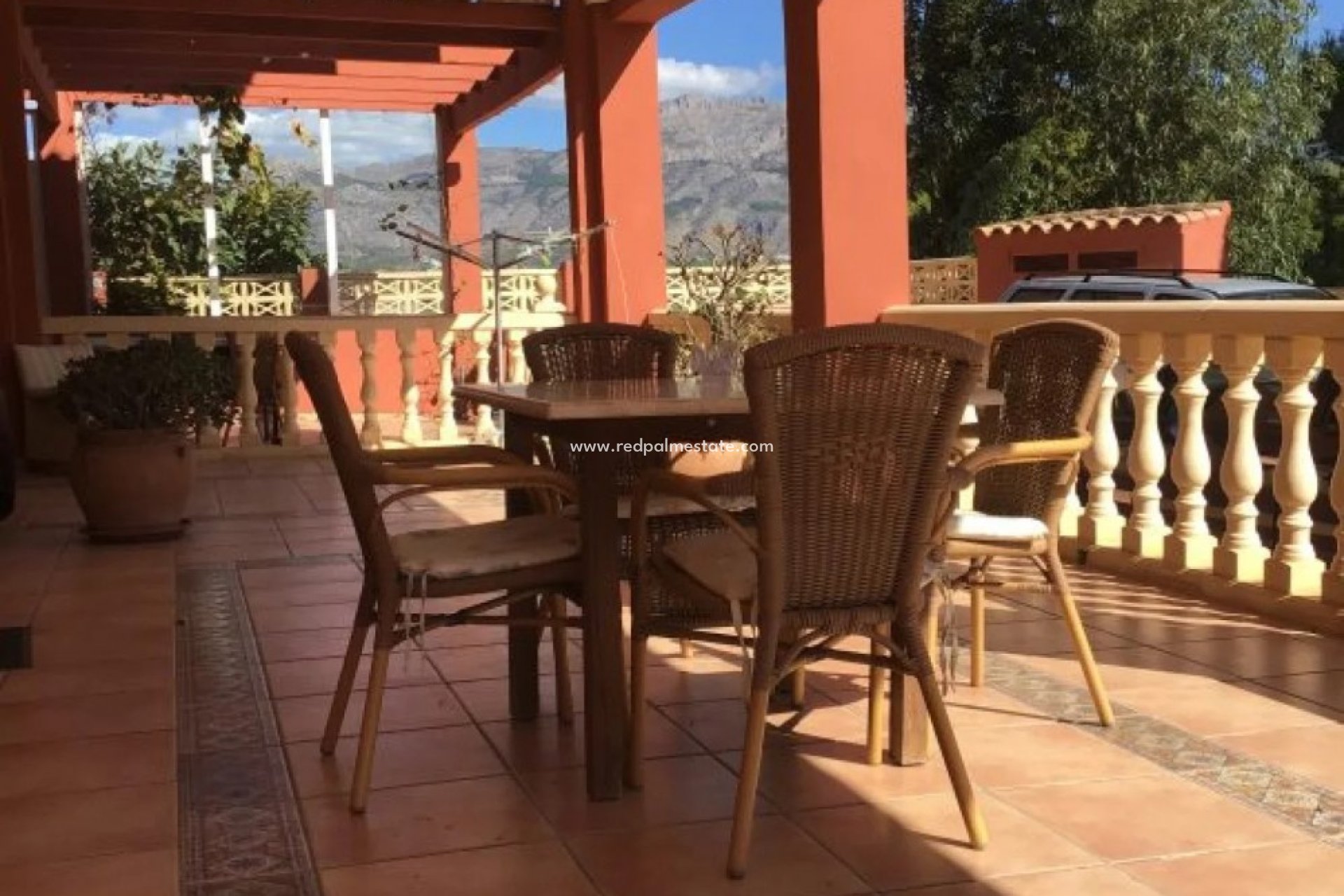 Resale - Villa -
Alfas del Pi - Costa Blanca