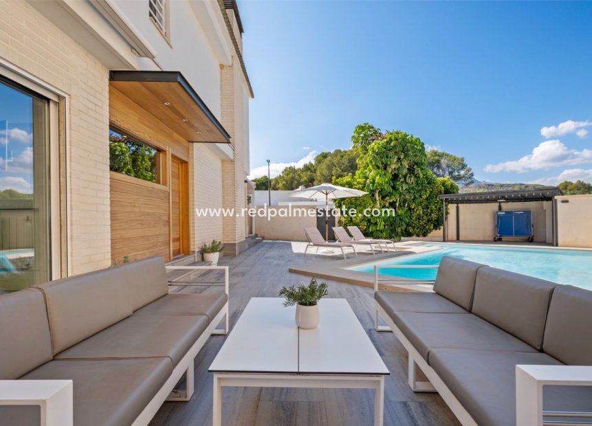 Resale - Villa -
Alfas del Pi - Costa Blanca