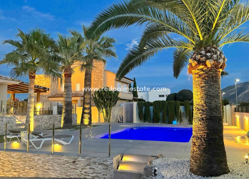 Resale - Villa -
Alfas del Pi - Costa Blanca