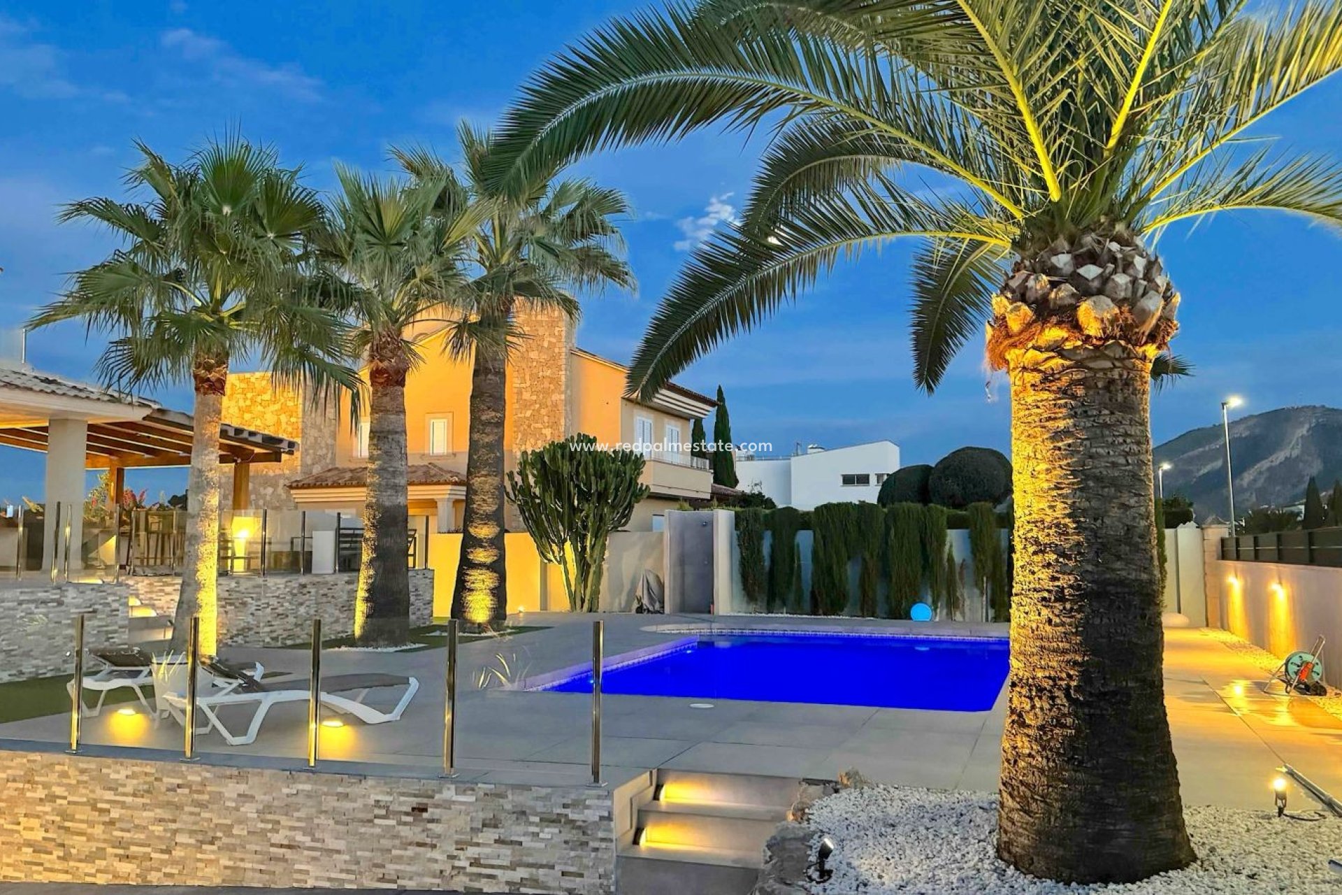 Resale - Villa -
Alfas del Pi - Costa Blanca