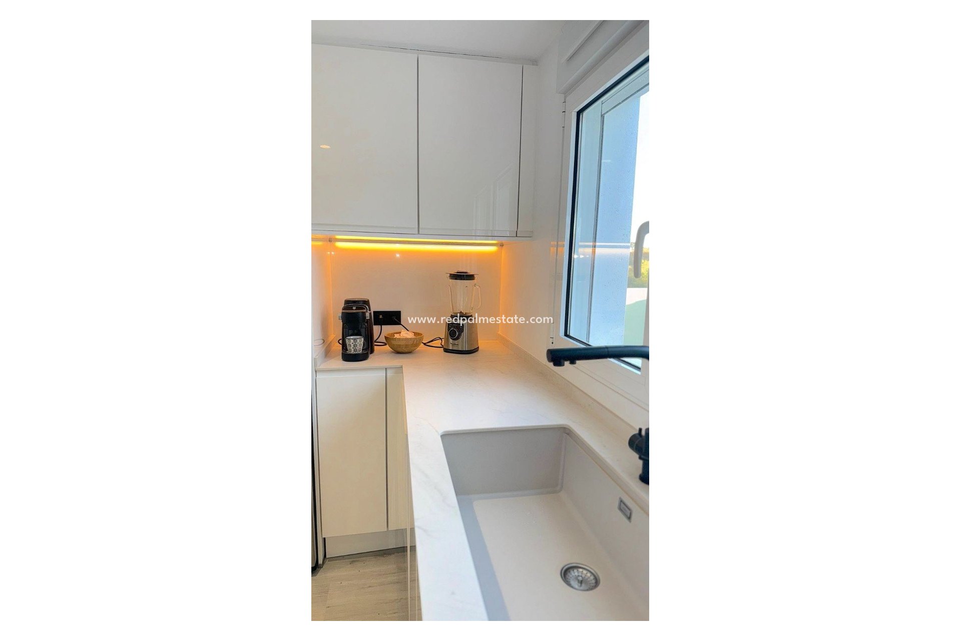 Resale - Villa -
Alfas del Pi - Costa Blanca