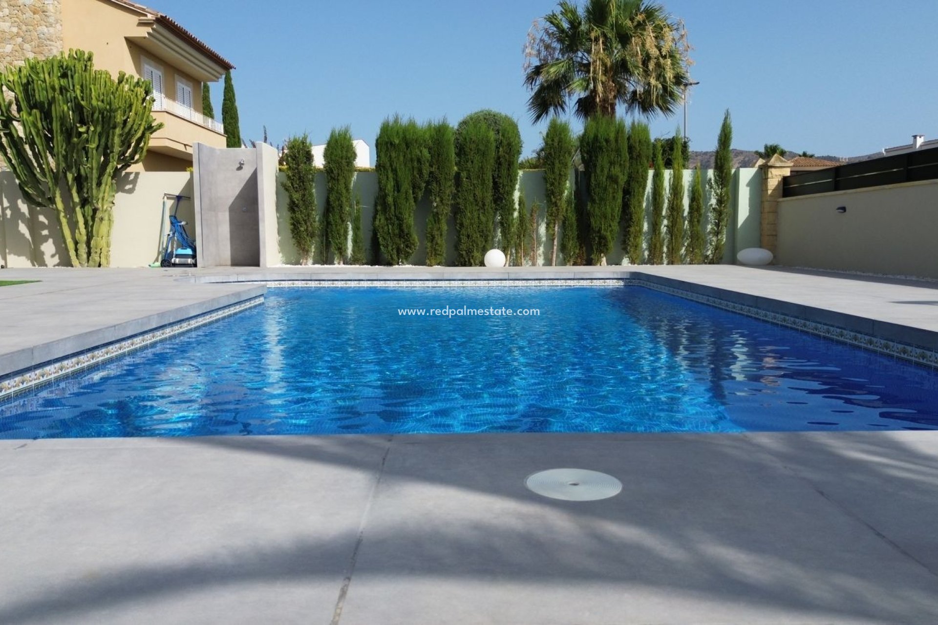Resale - Villa -
Alfas del Pi - Costa Blanca