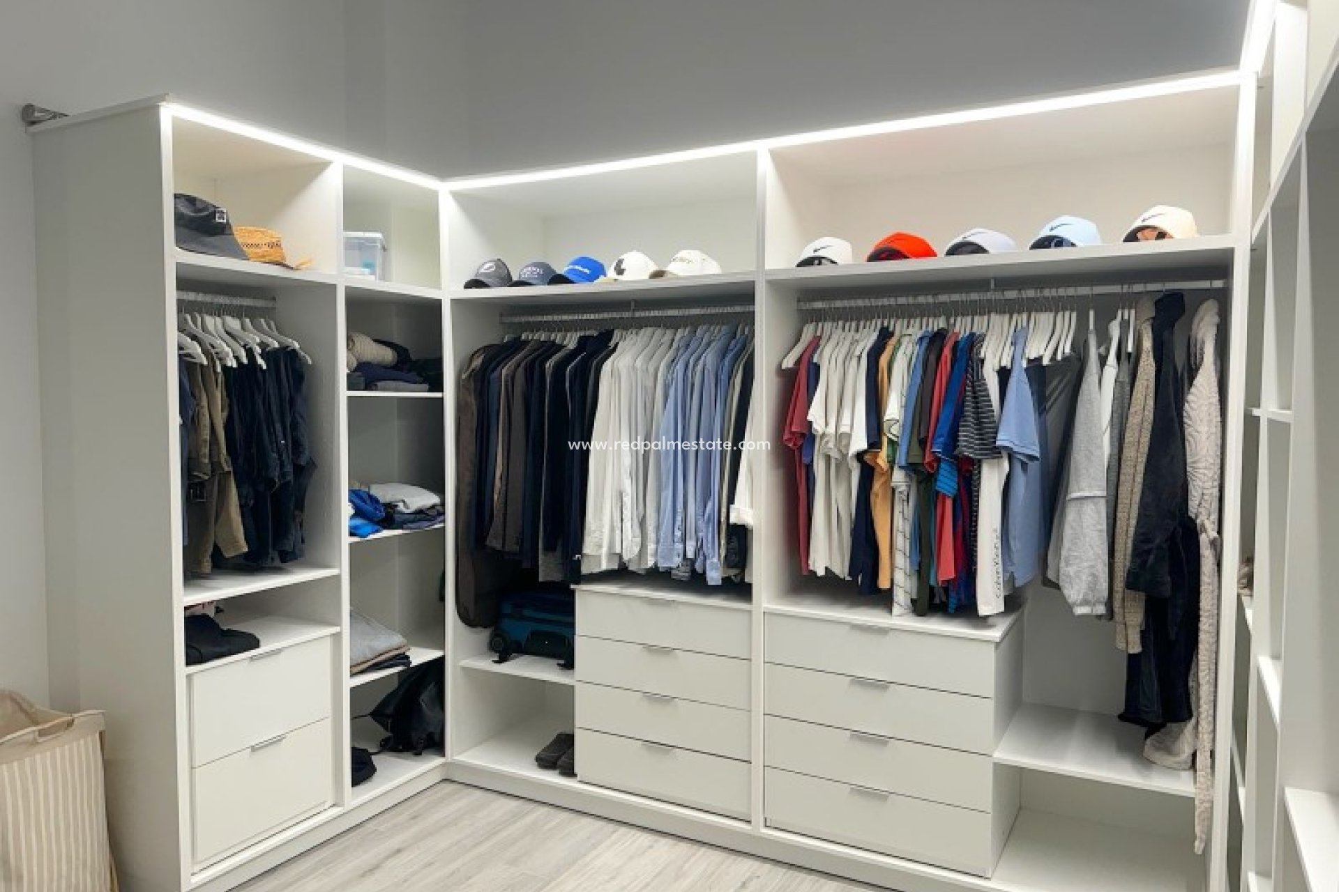 Resale - Villa -
Alfas del Pi - Costa Blanca