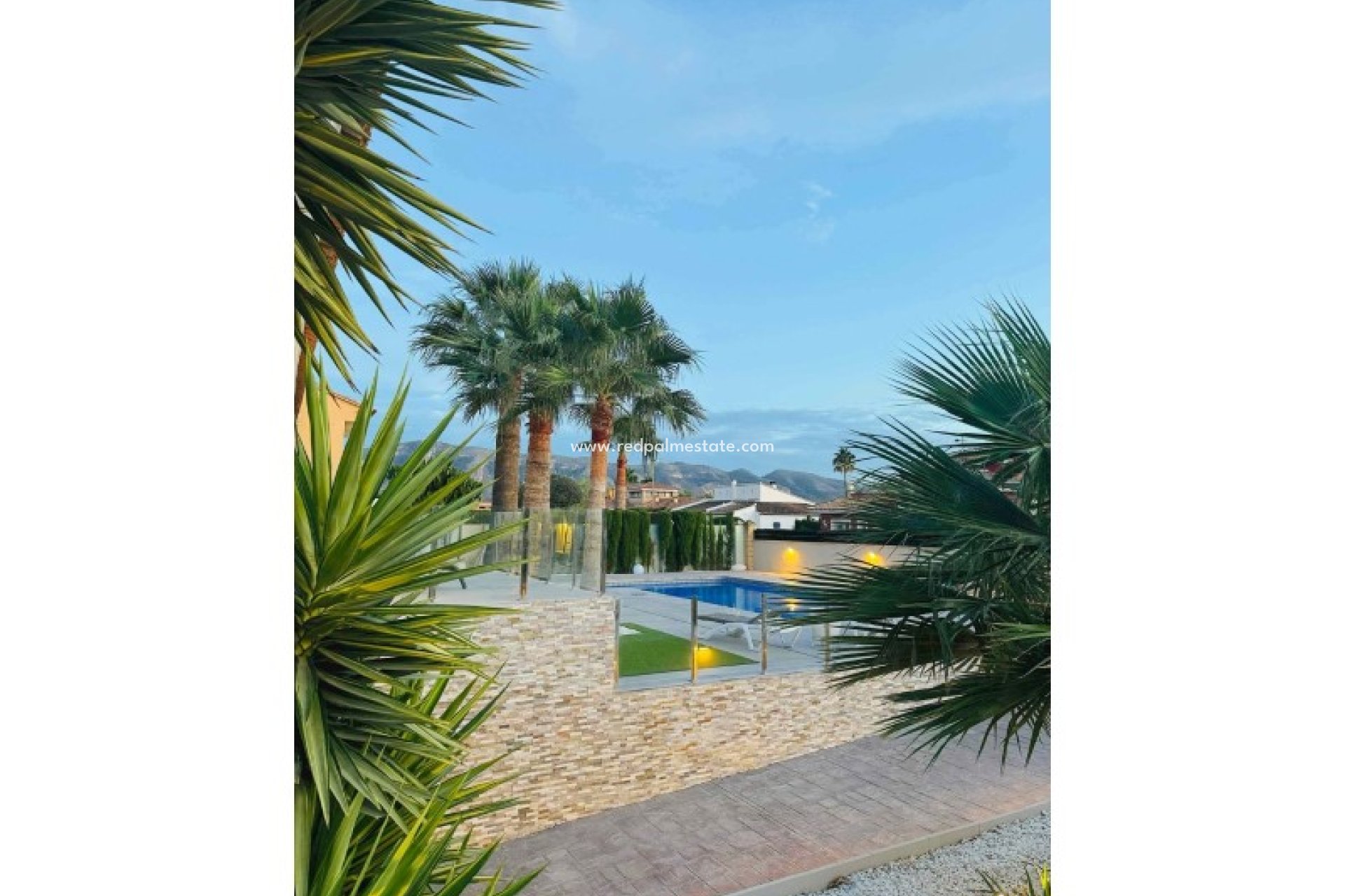 Resale - Villa -
Alfas del Pi - Costa Blanca