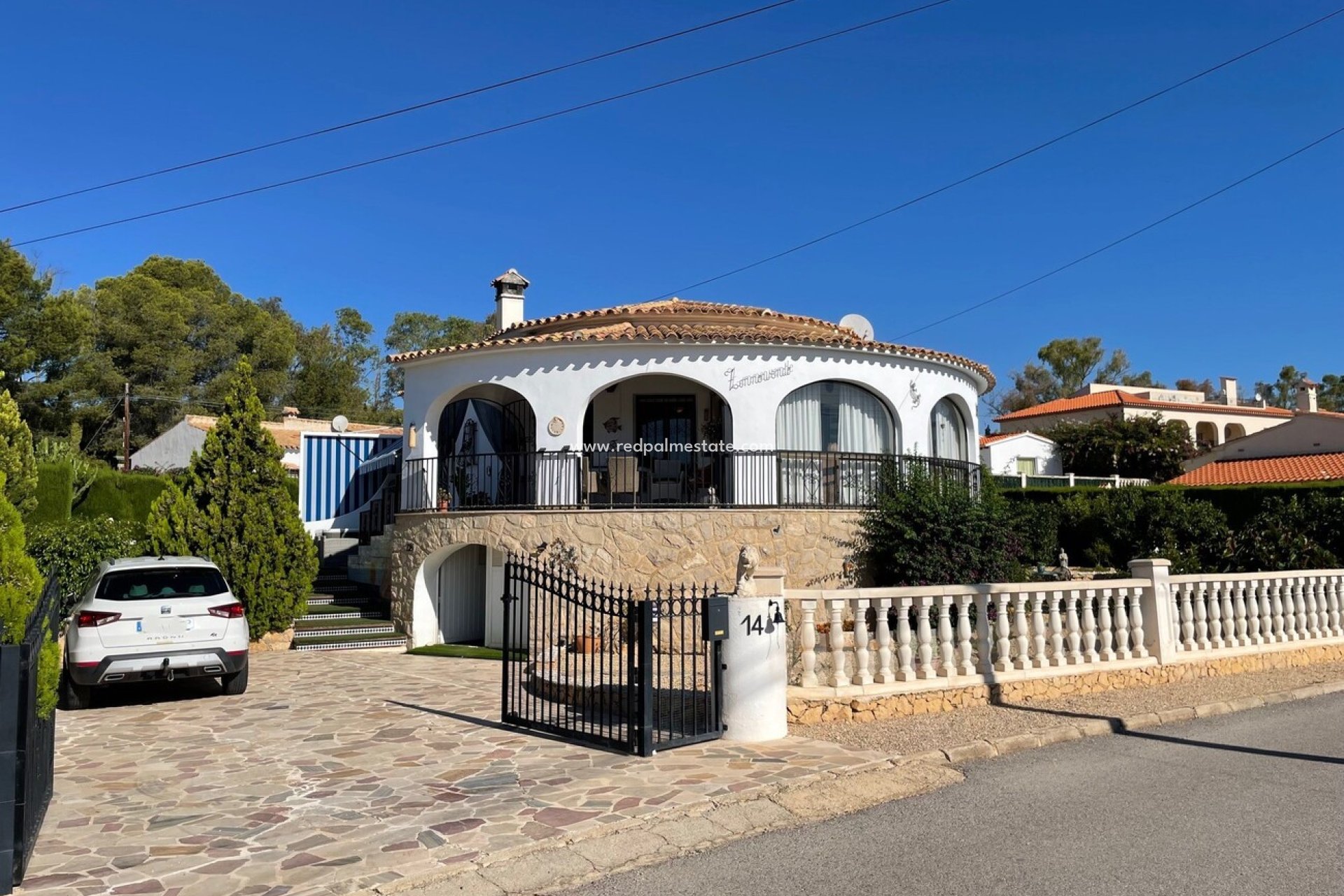 Resale - Villa -
Alfas del Pi - Costa Blanca