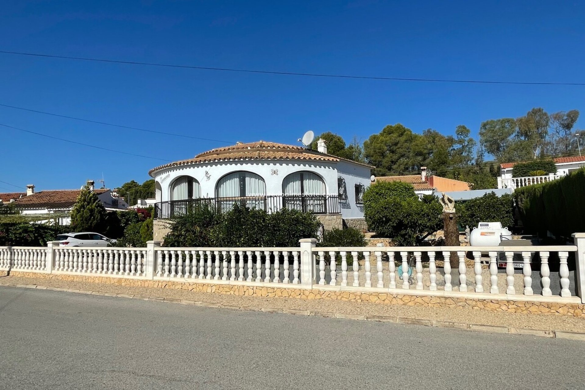 Resale - Villa -
Alfas del Pi - Costa Blanca