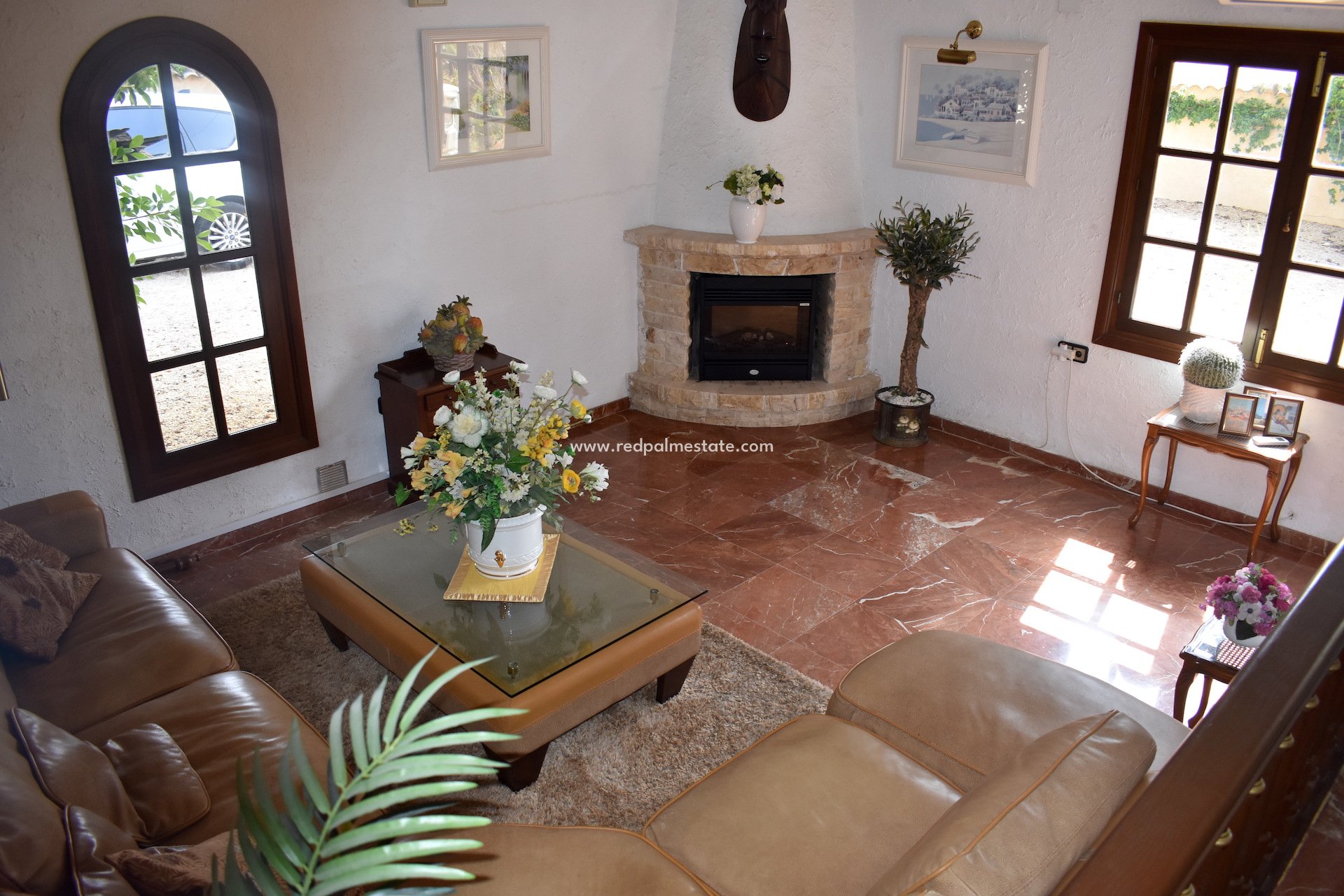 Resale - Villa -
Alfas del Pí - Escandinavia