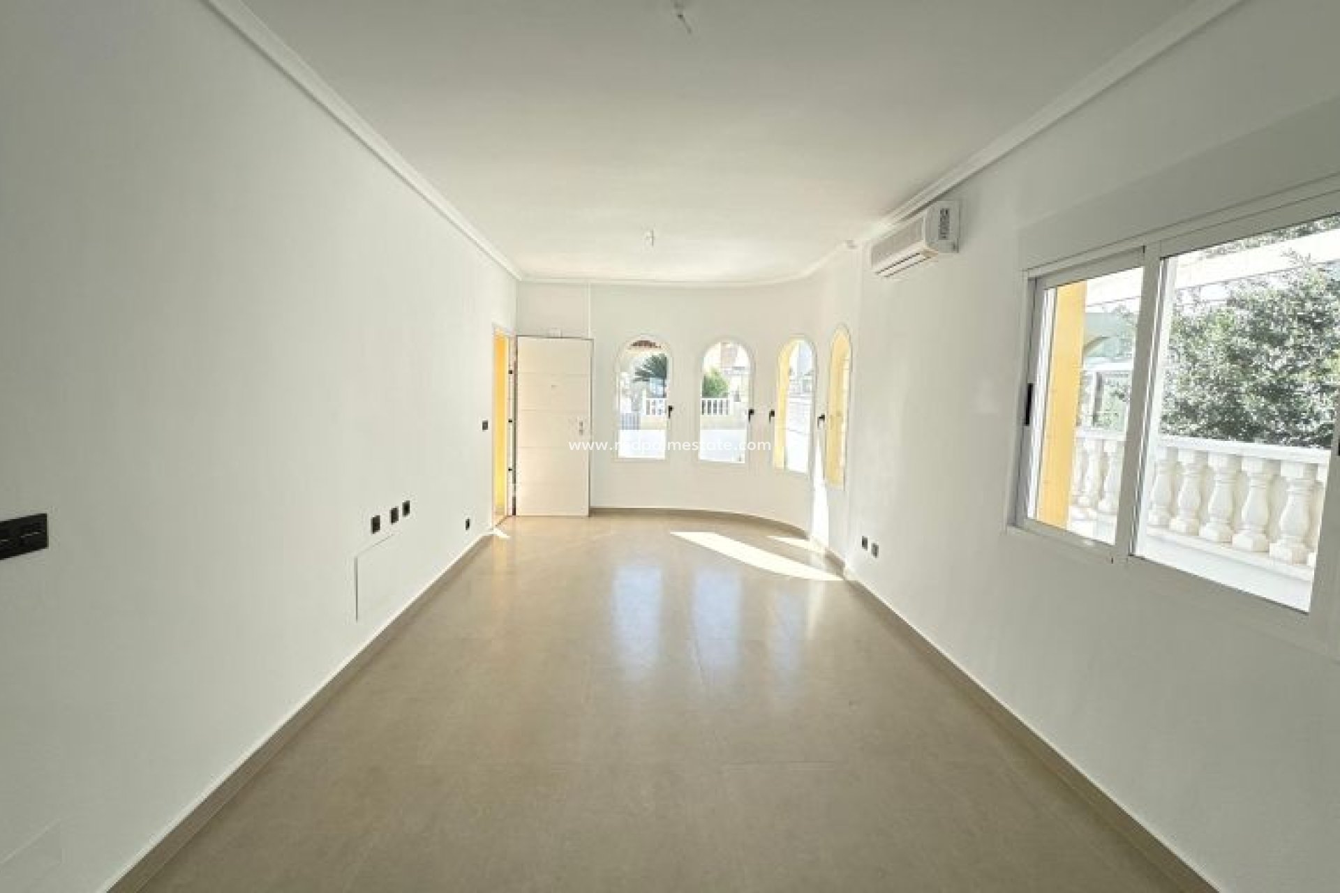 Resale - Villa -
Algorfa - Inland