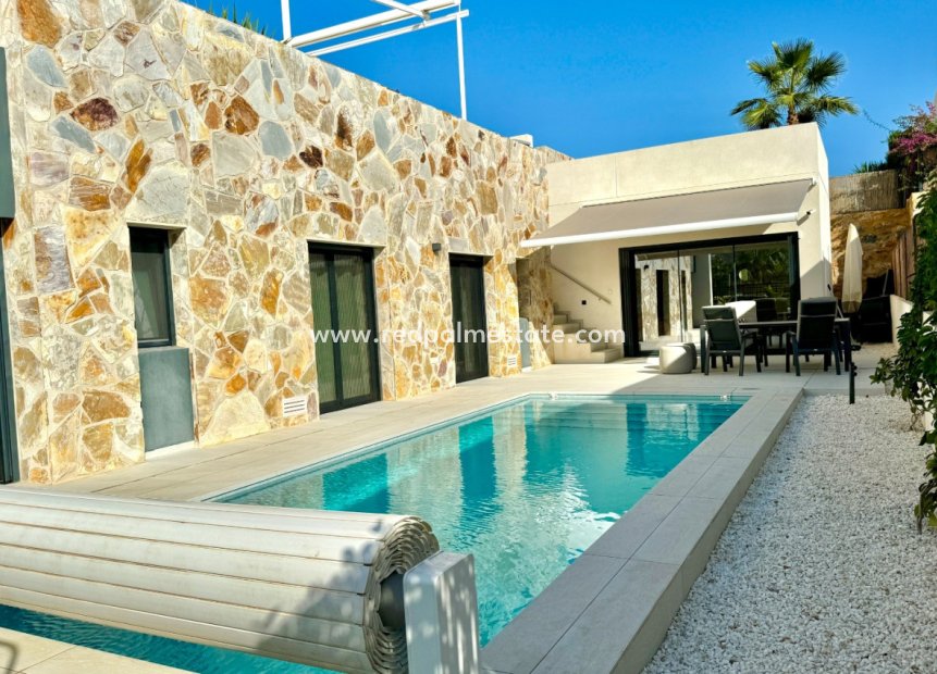 Resale - Villa -
Algorfa - La Finca Golf Resort