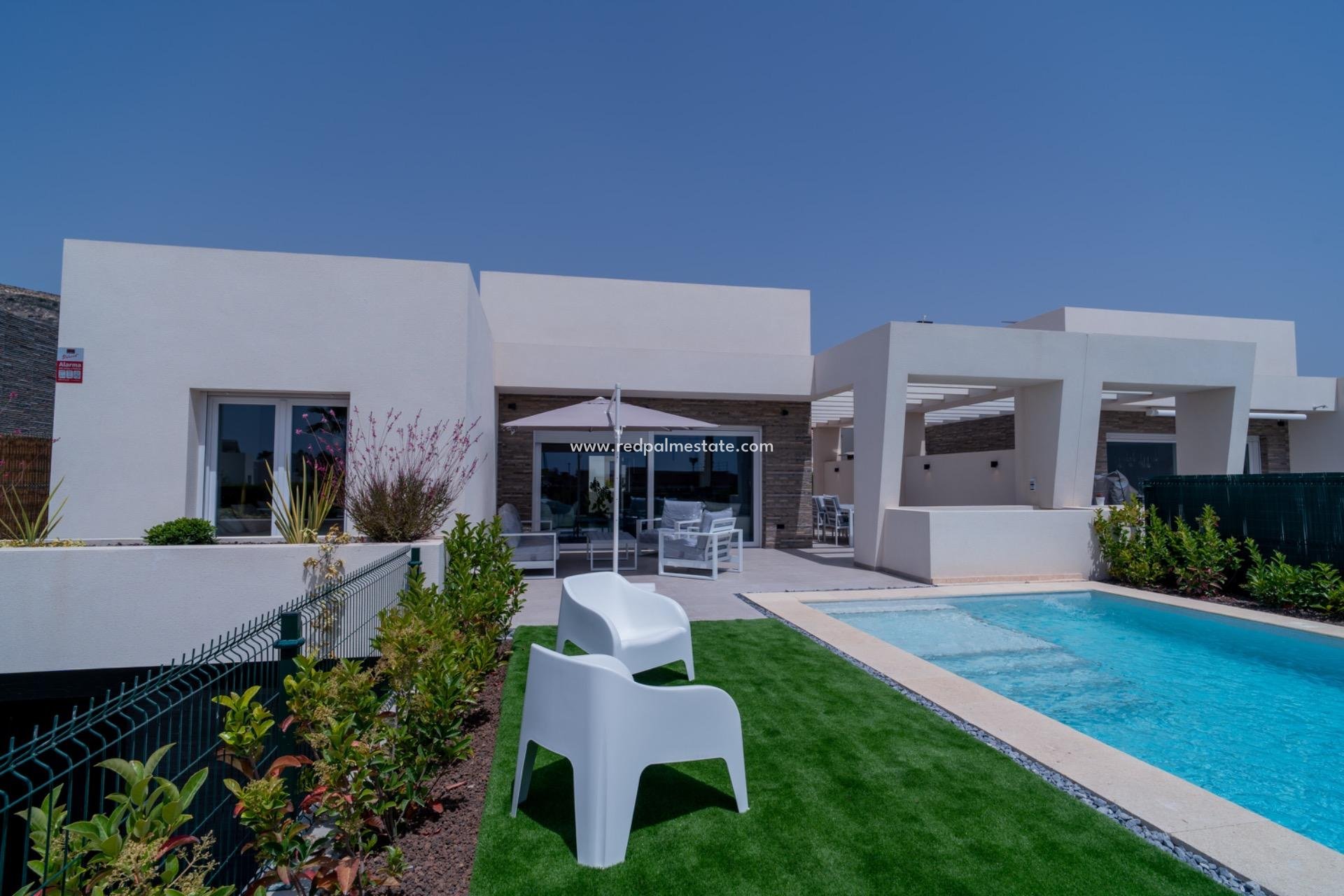 Resale - Villa -
Algorfa - La Finca Golf