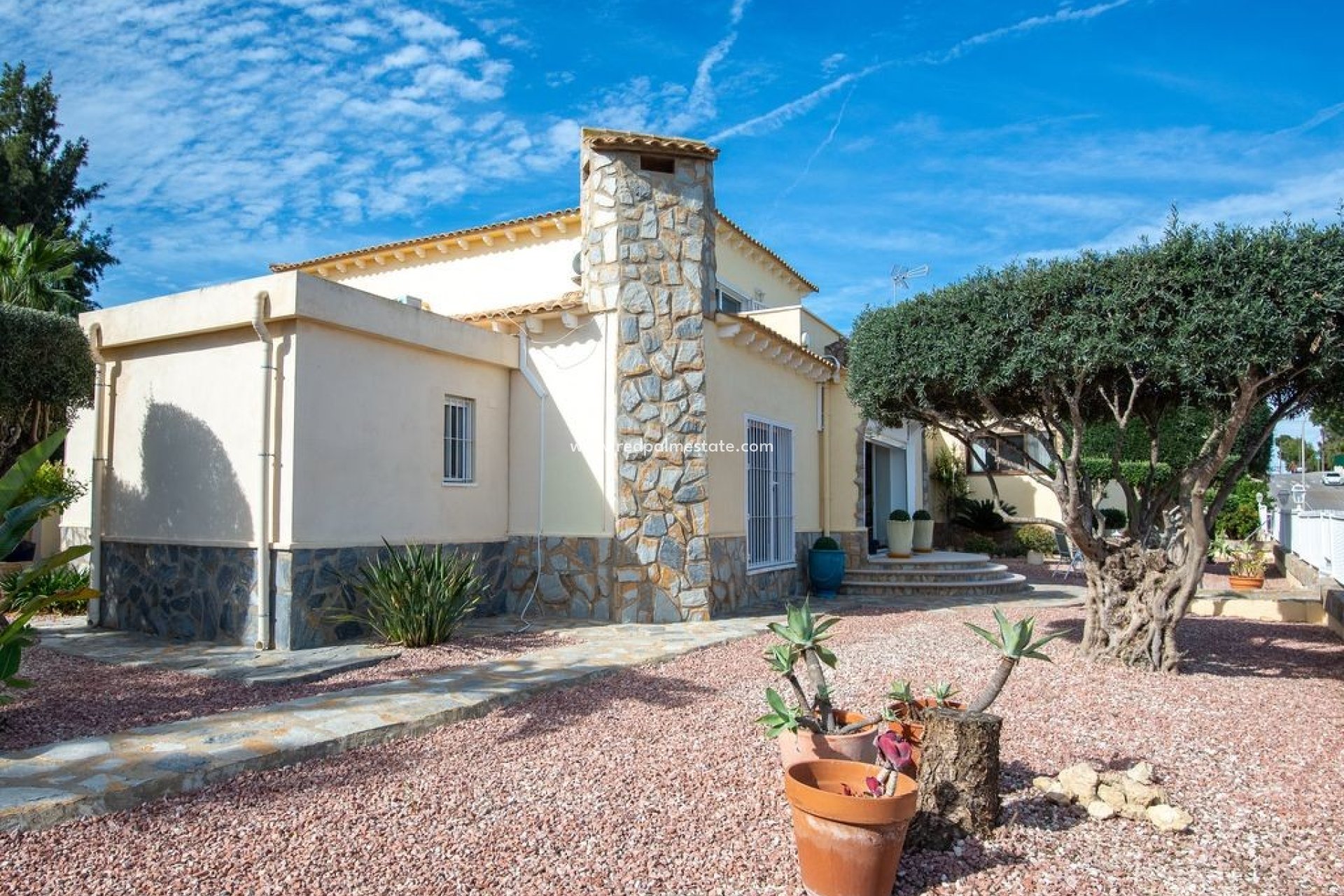 Resale - Villa -
Algorfa