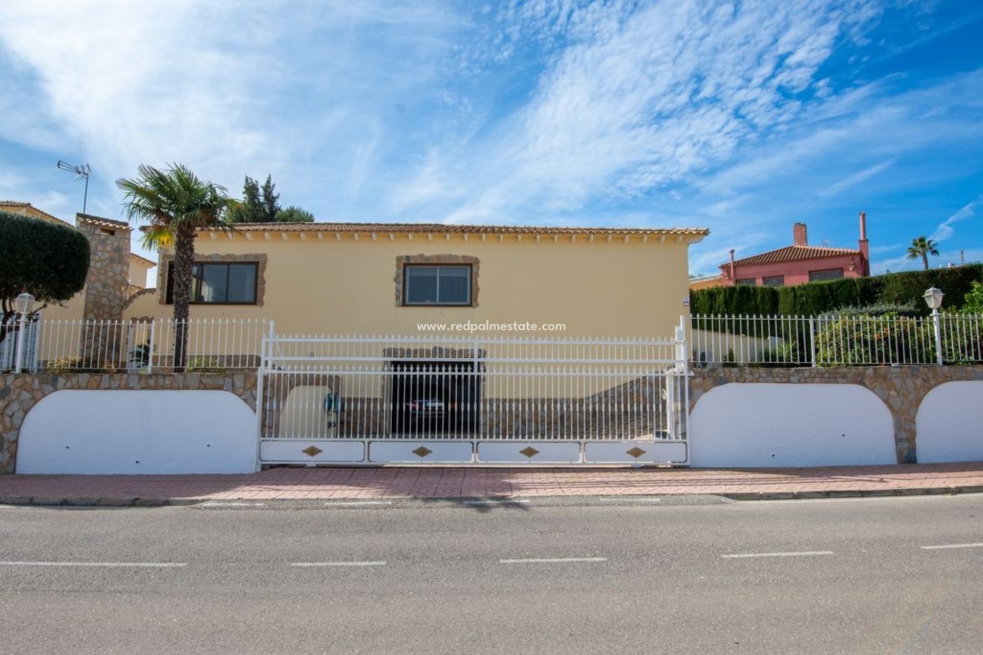 Resale - Villa -
Algorfa