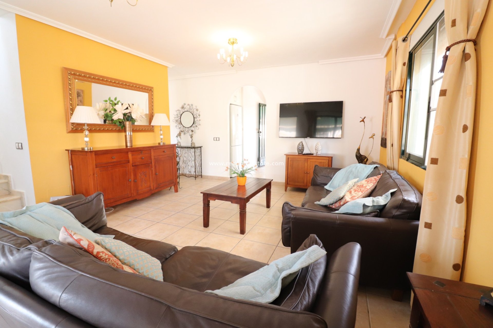 Resale - Villa -
Algorfa