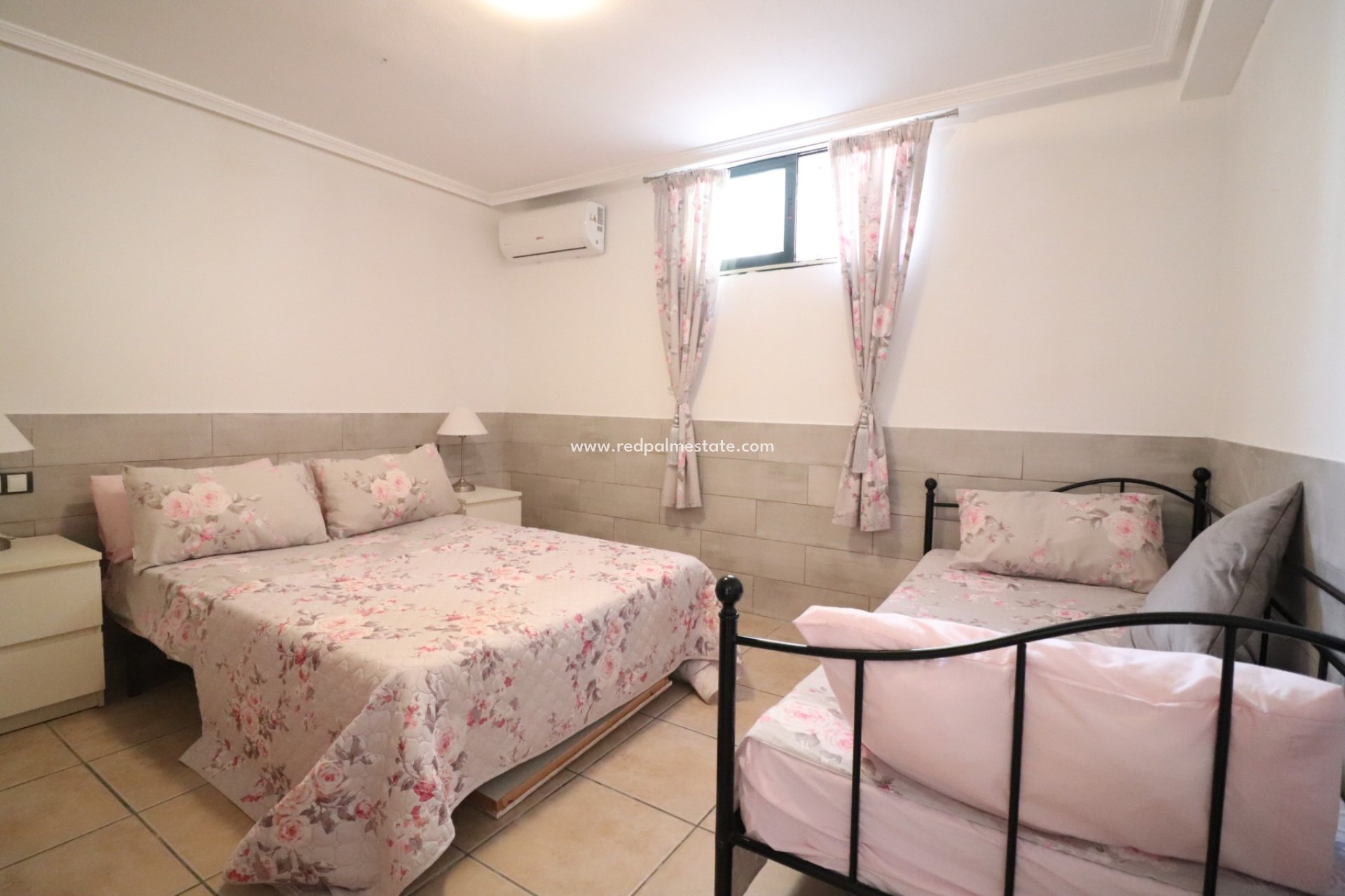 Resale - Villa -
Algorfa