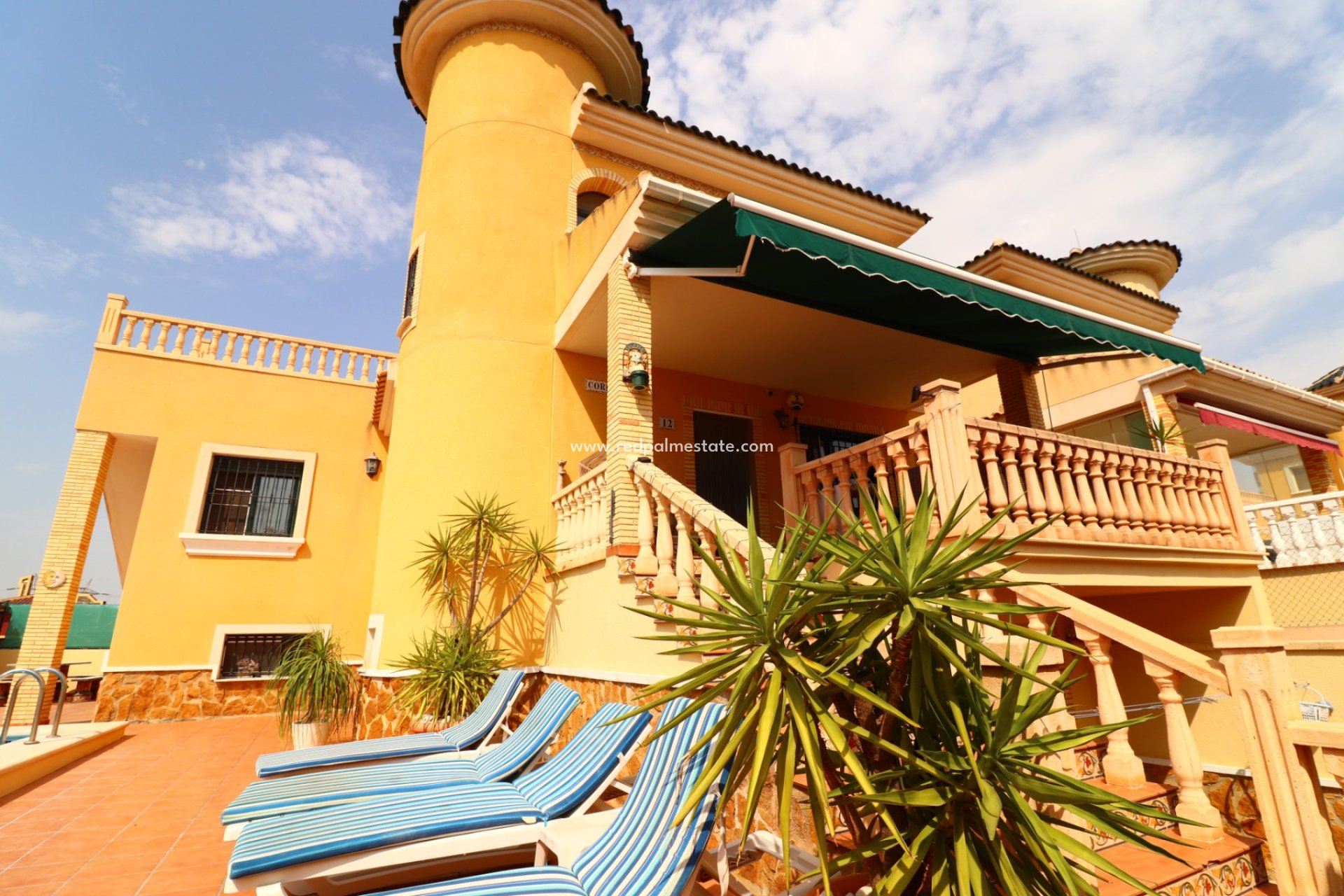 Resale - Villa -
Algorfa