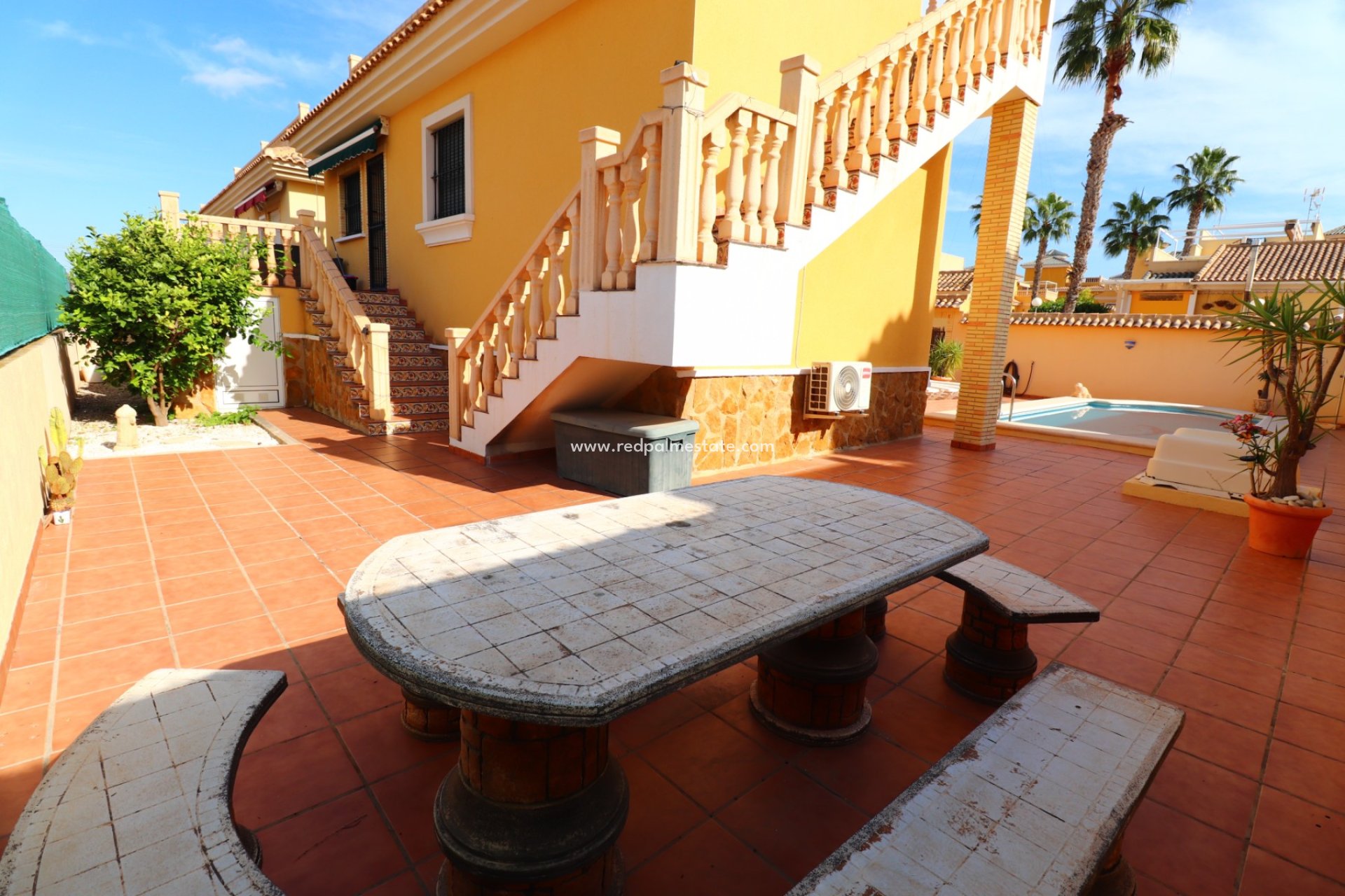 Resale - Villa -
Algorfa