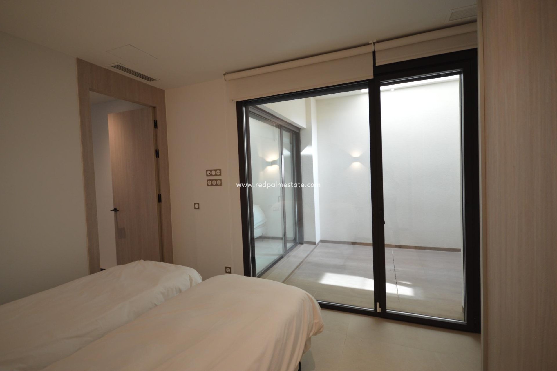 Resale - Villa -
Algorfa