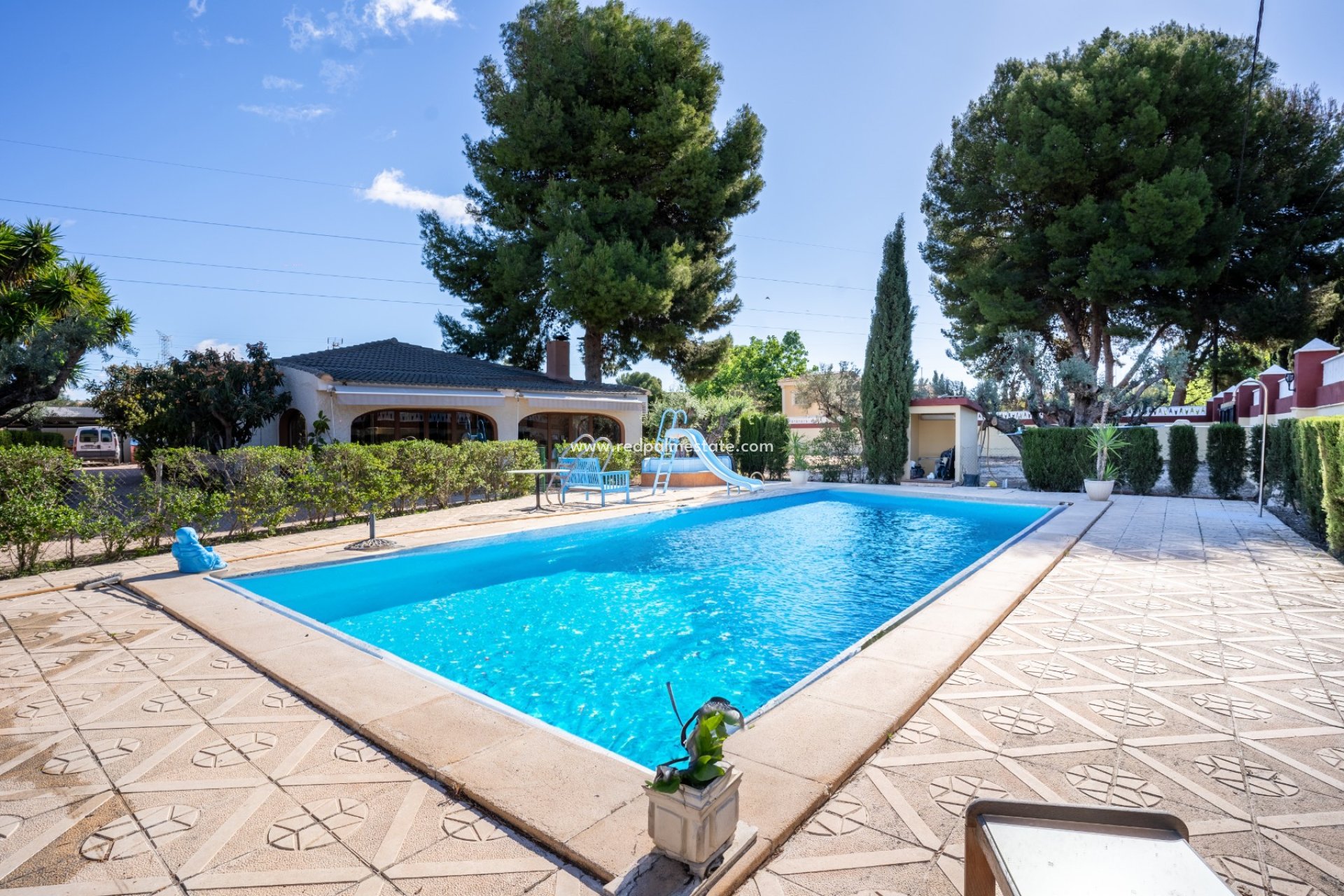 Resale - Villa -
Alicante - Costa Blanca