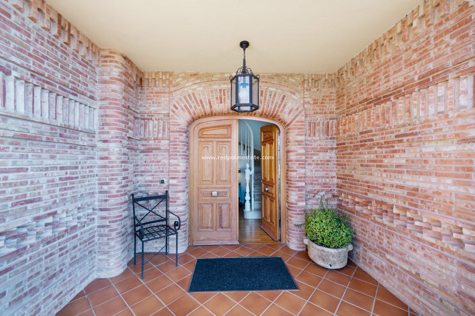 Resale - Villa -
Alicante - Inland