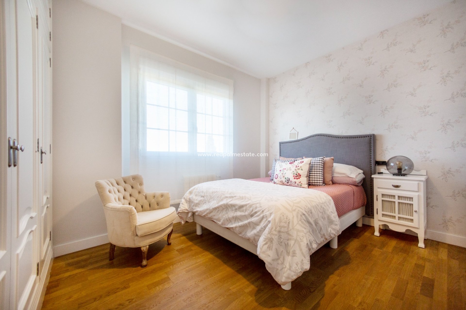 Resale - Villa -
Alicante - Inland