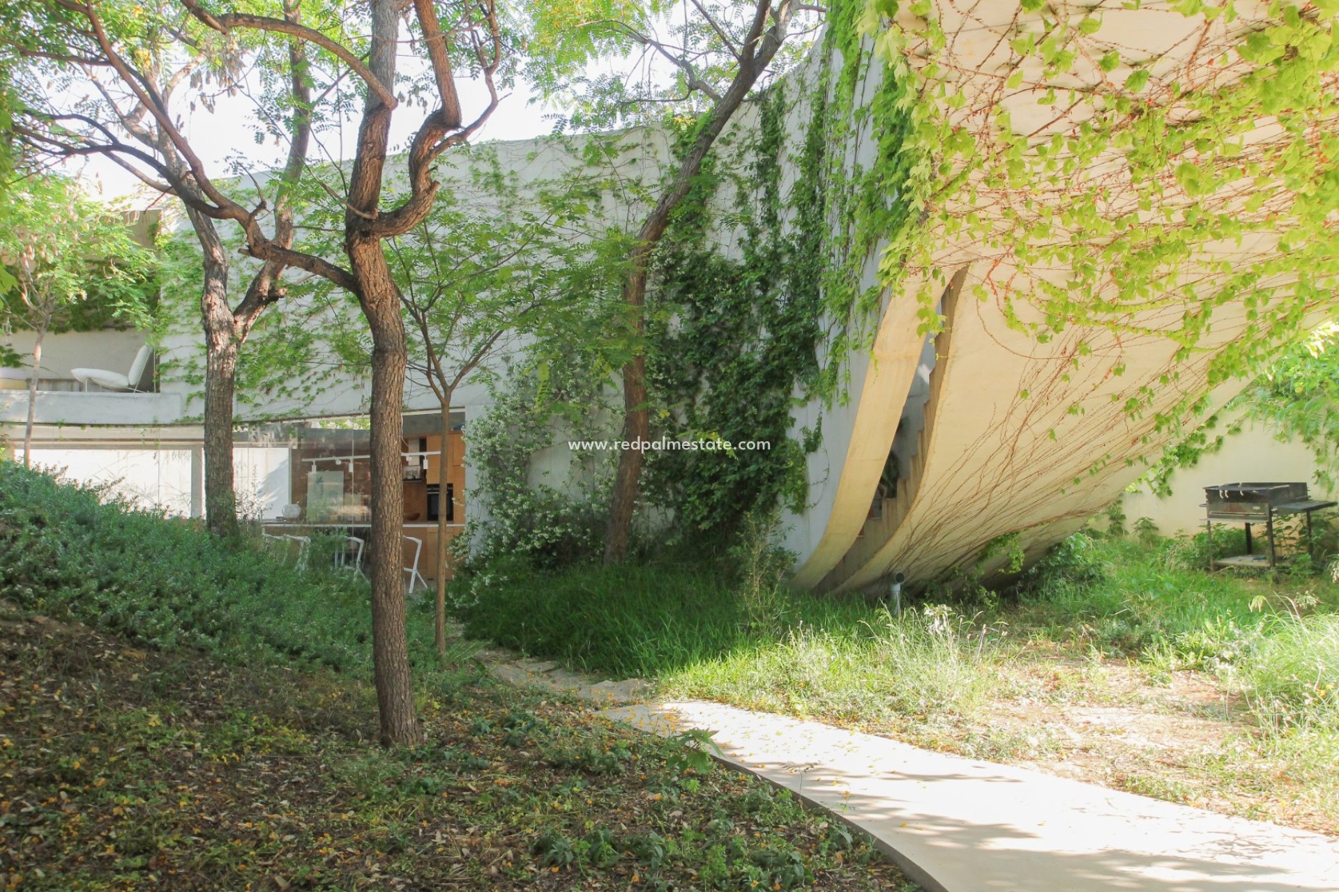 Resale - Villa -
Alicante - Inland