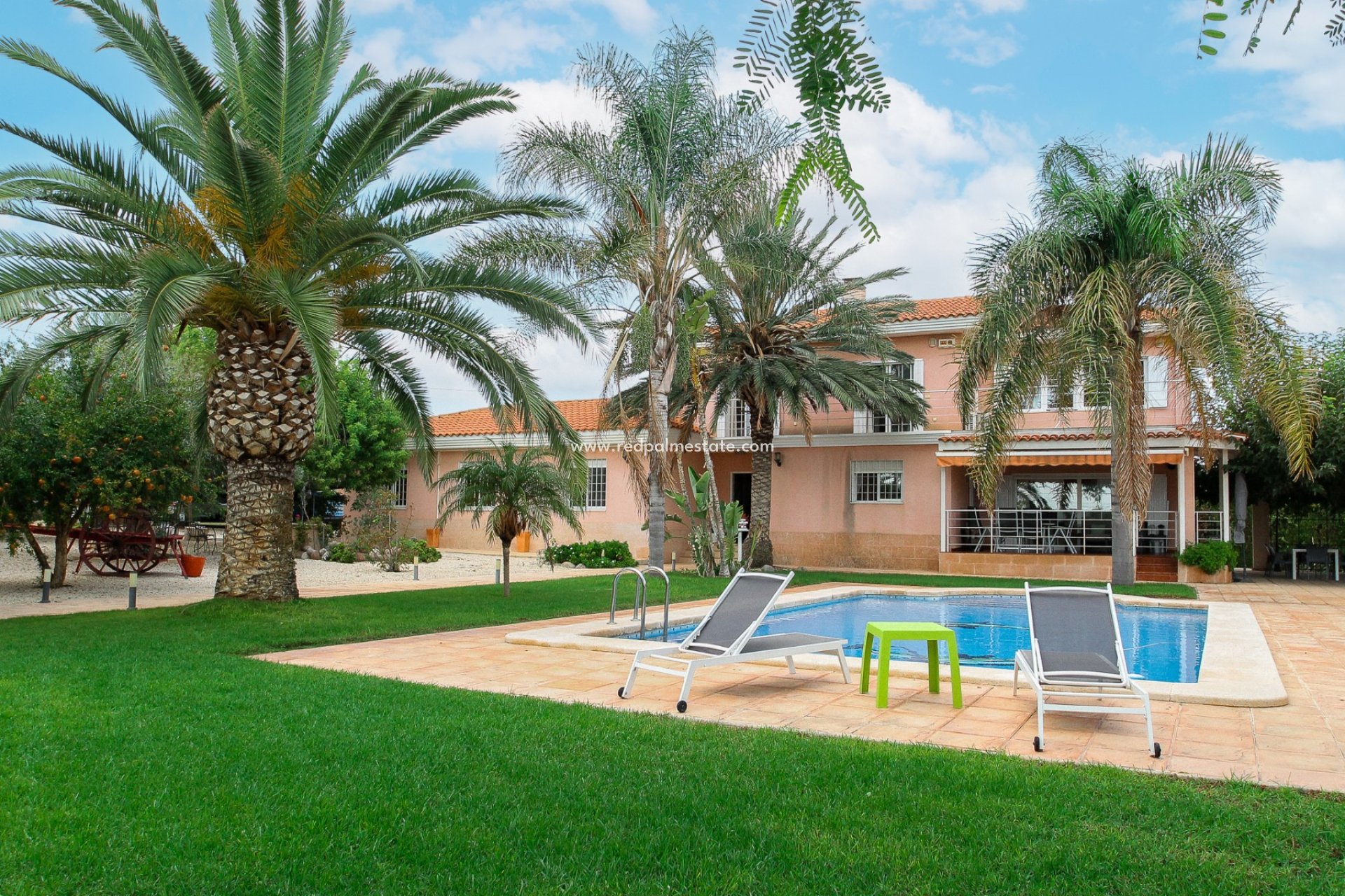 Resale - Villa -
Alicante - Inland