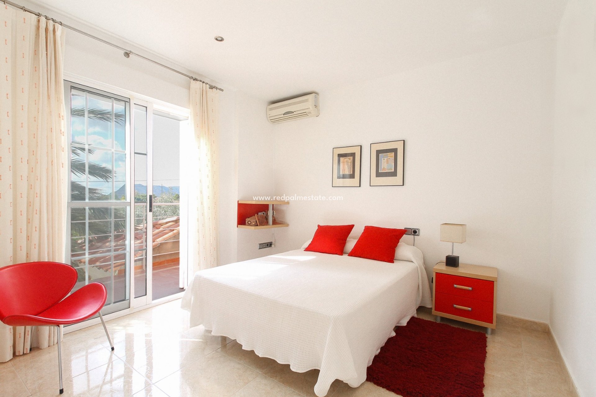 Resale - Villa -
Alicante - Inland