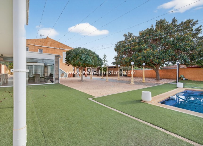 Resale - Villa -
Alicante - Rebolledo