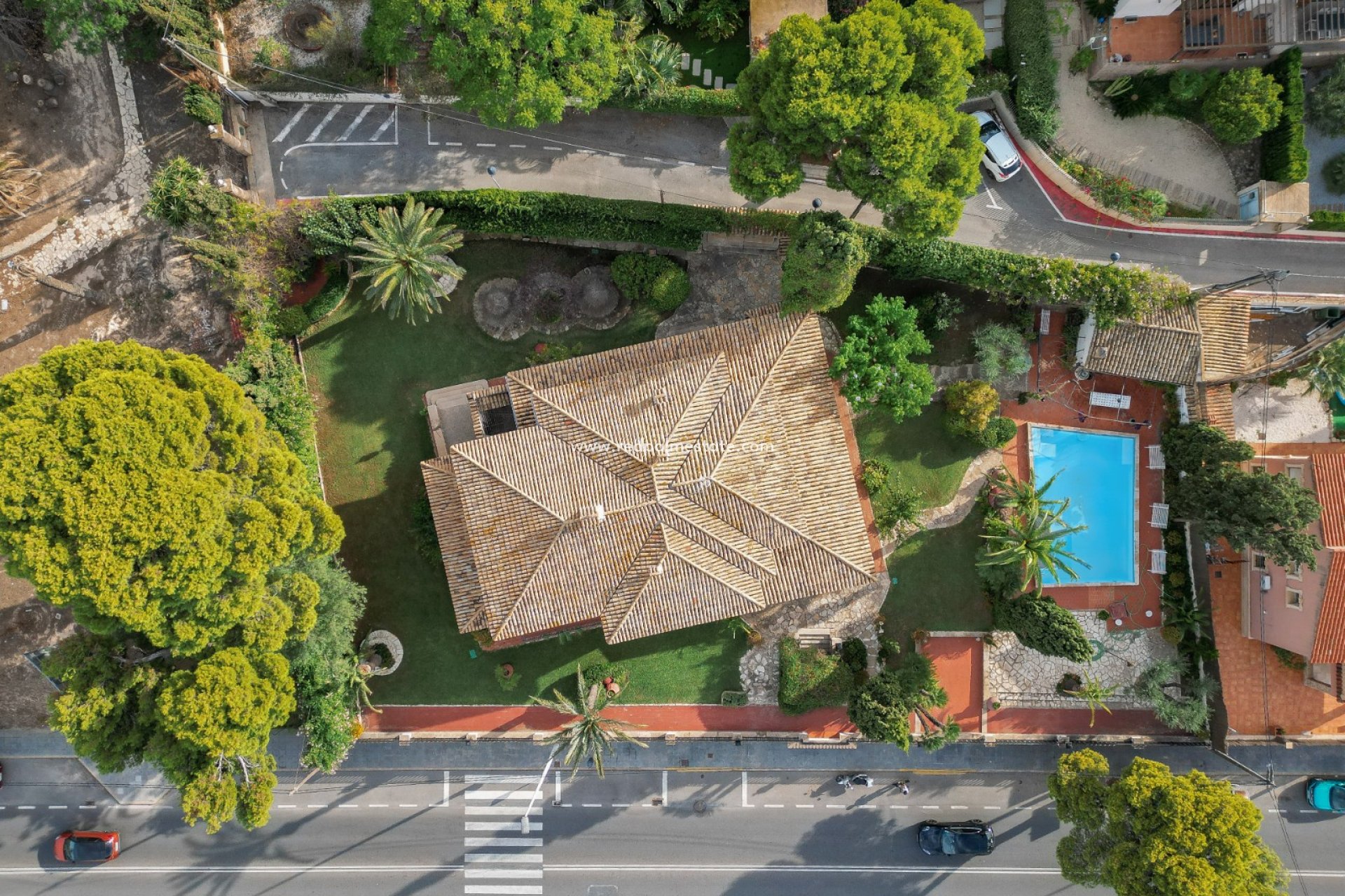 Resale - Villa -
Alicante